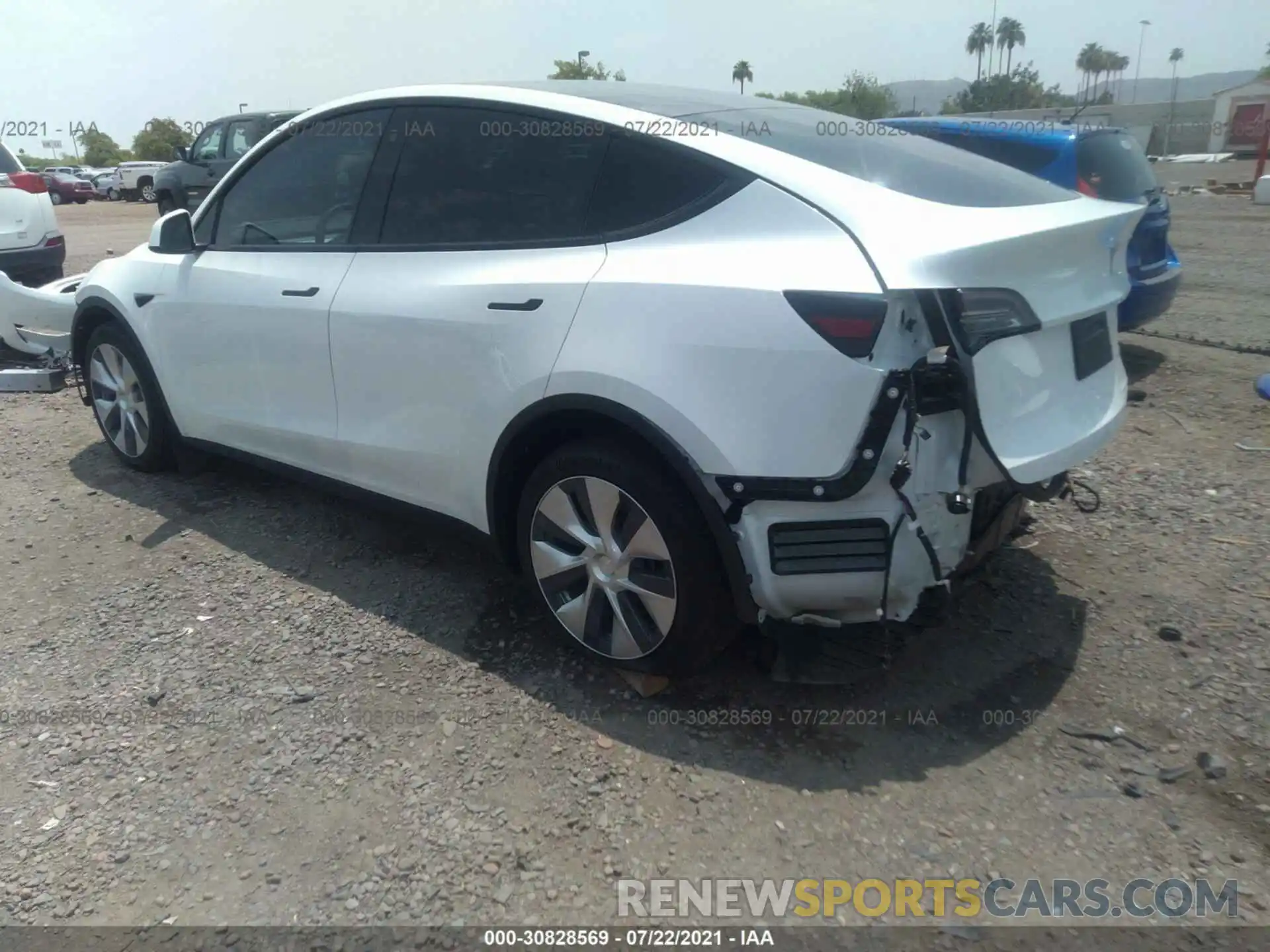 3 Photograph of a damaged car 5YJYGDEE6LF020916 TESLA MODEL Y 2020