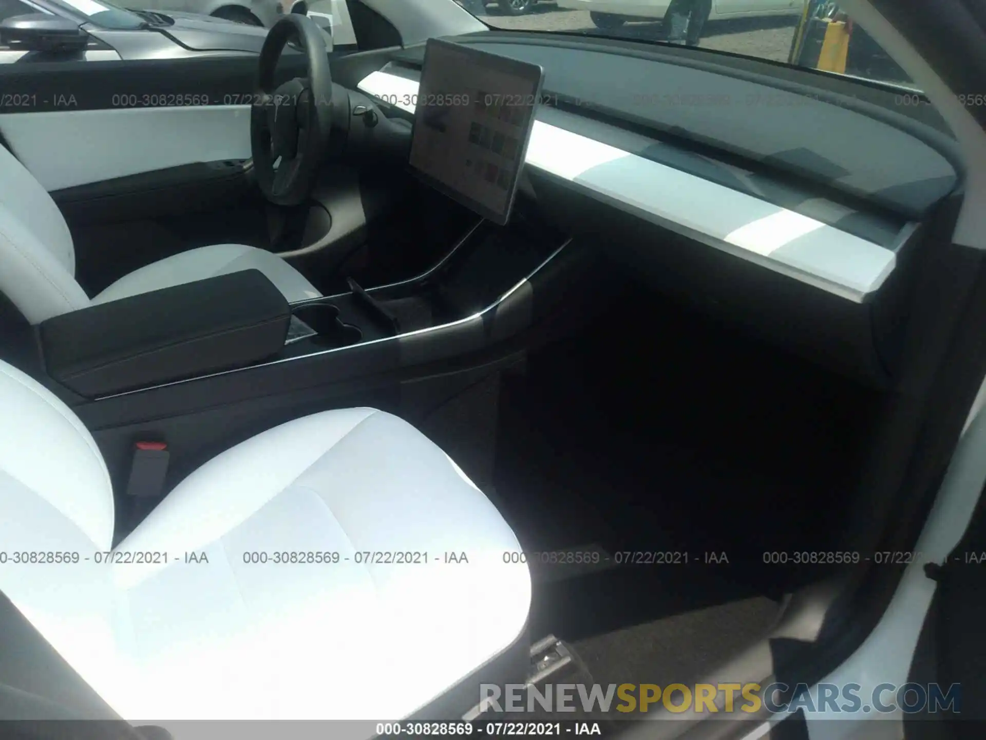 5 Photograph of a damaged car 5YJYGDEE6LF020916 TESLA MODEL Y 2020