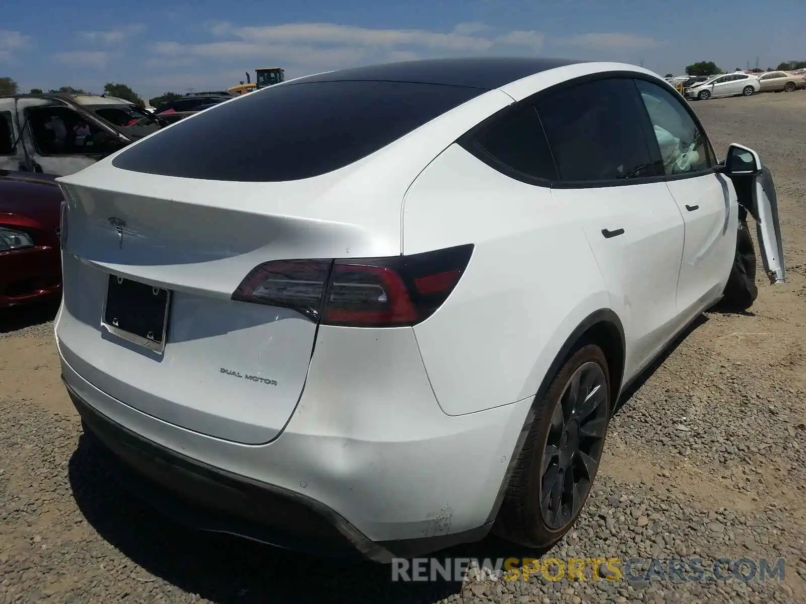 4 Photograph of a damaged car 5YJYGDEE6LF021404 TESLA MODEL Y 2020