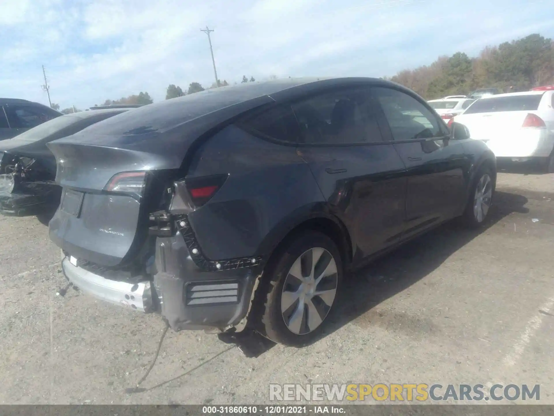 4 Photograph of a damaged car 5YJYGDEE6LF026716 TESLA MODEL Y 2020