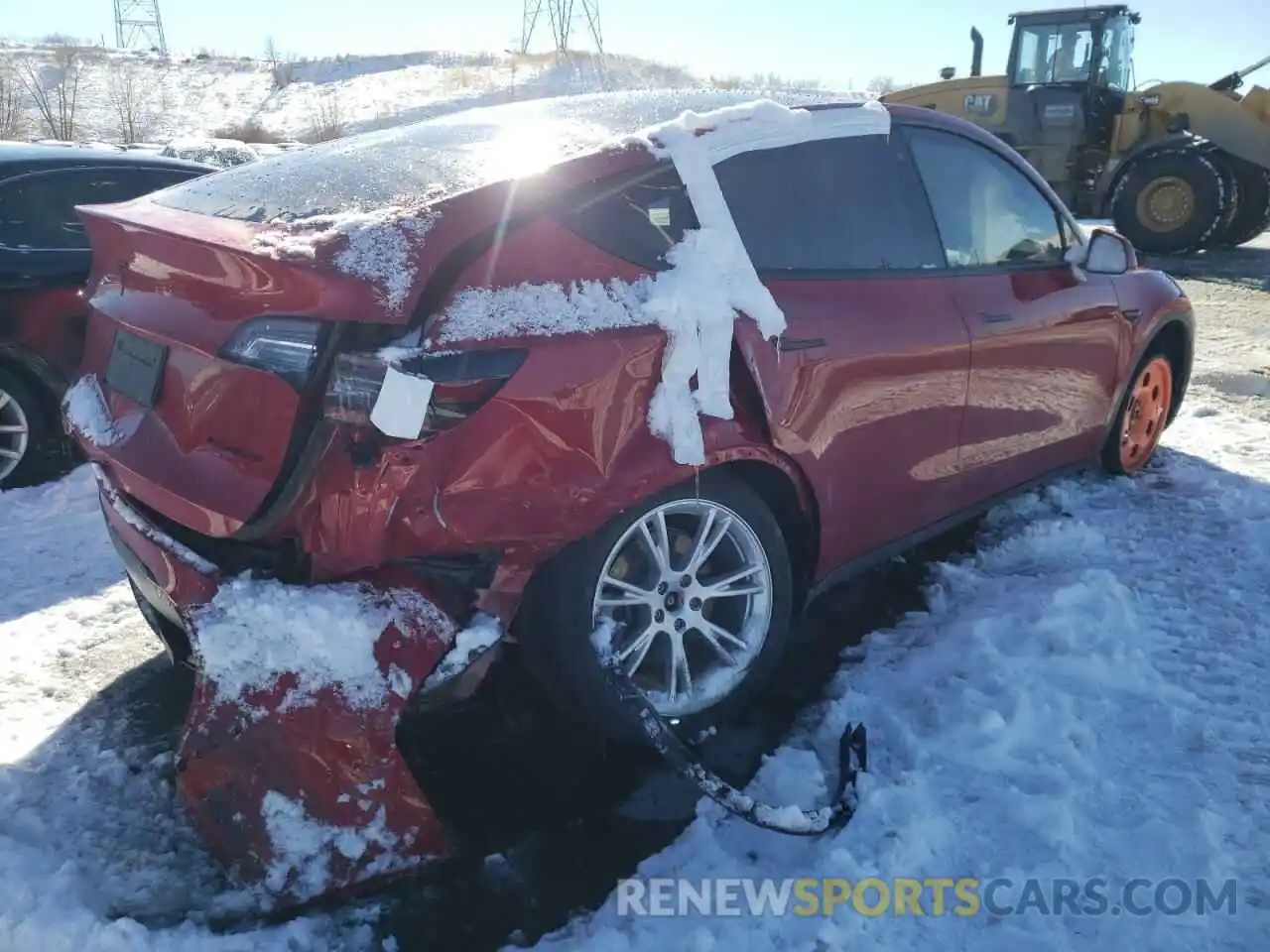 4 Photograph of a damaged car 5YJYGDEE6LF034640 TESLA MODEL Y 2020