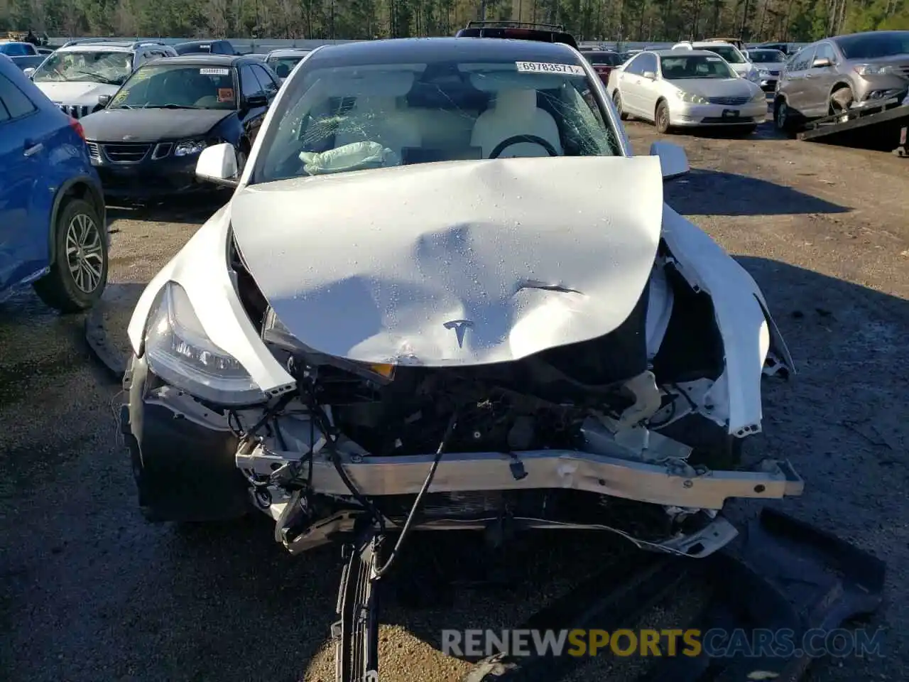 9 Photograph of a damaged car 5YJYGDEE6LF039613 TESLA MODEL Y 2020