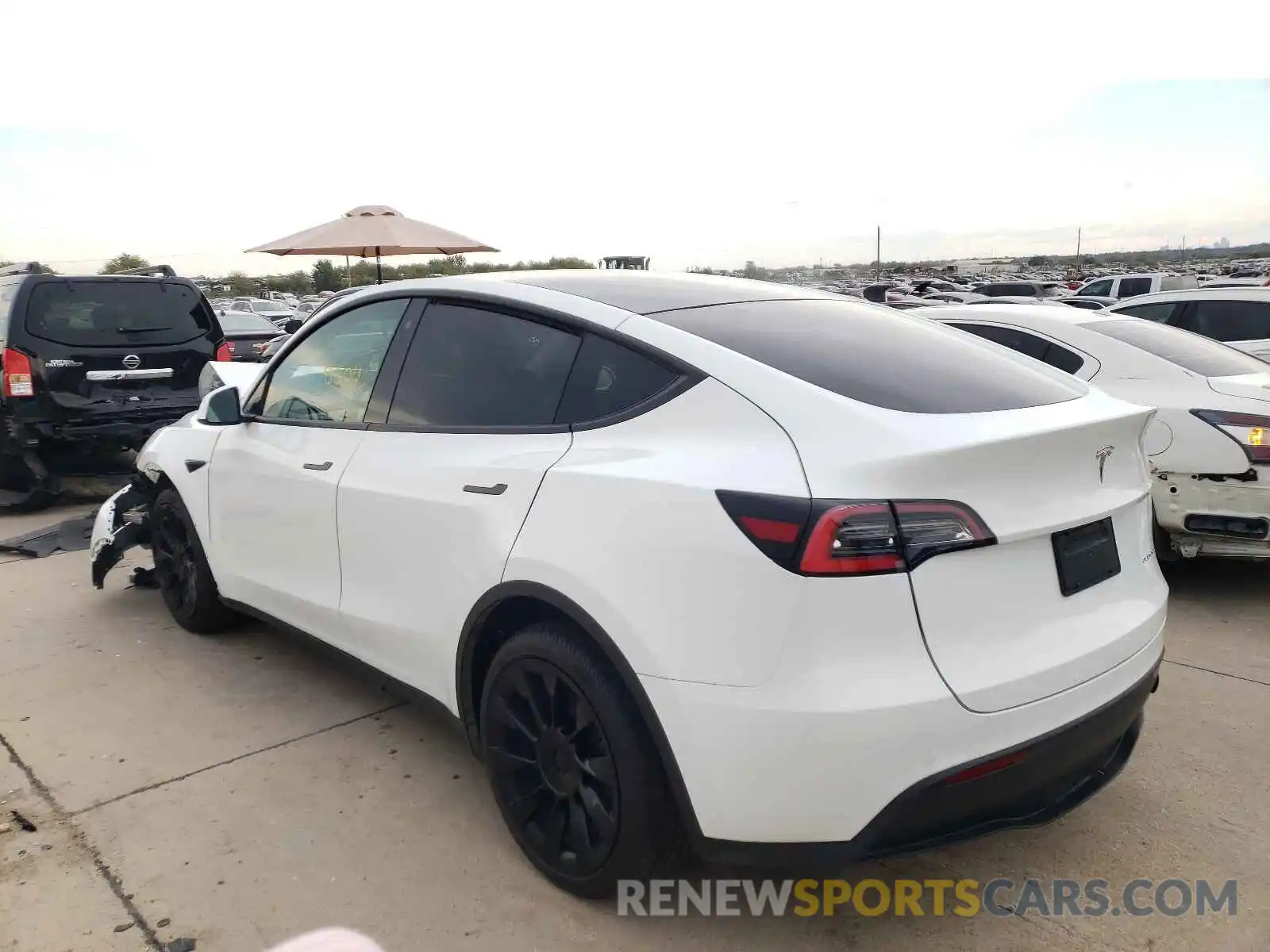 3 Photograph of a damaged car 5YJYGDEE6LF041653 TESLA MODEL Y 2020