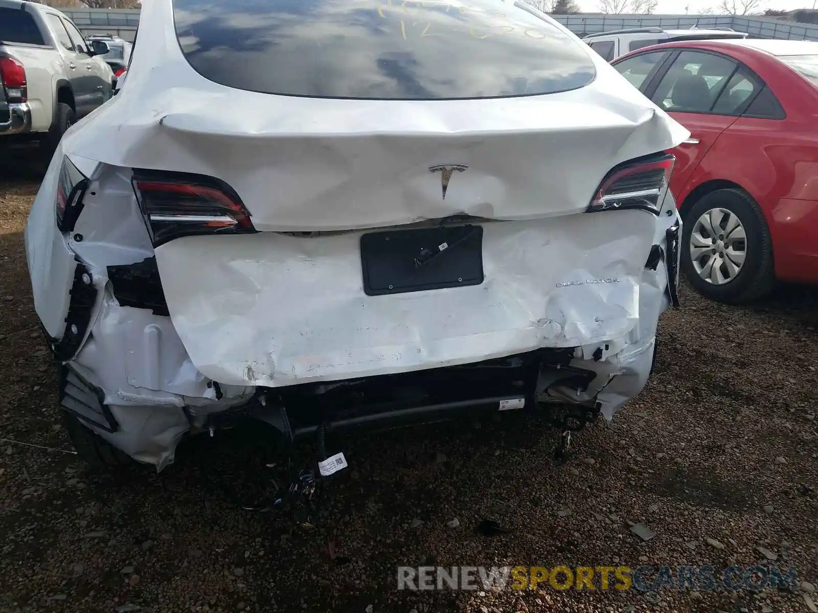 9 Photograph of a damaged car 5YJYGDEE6LF050434 TESLA MODEL Y 2020