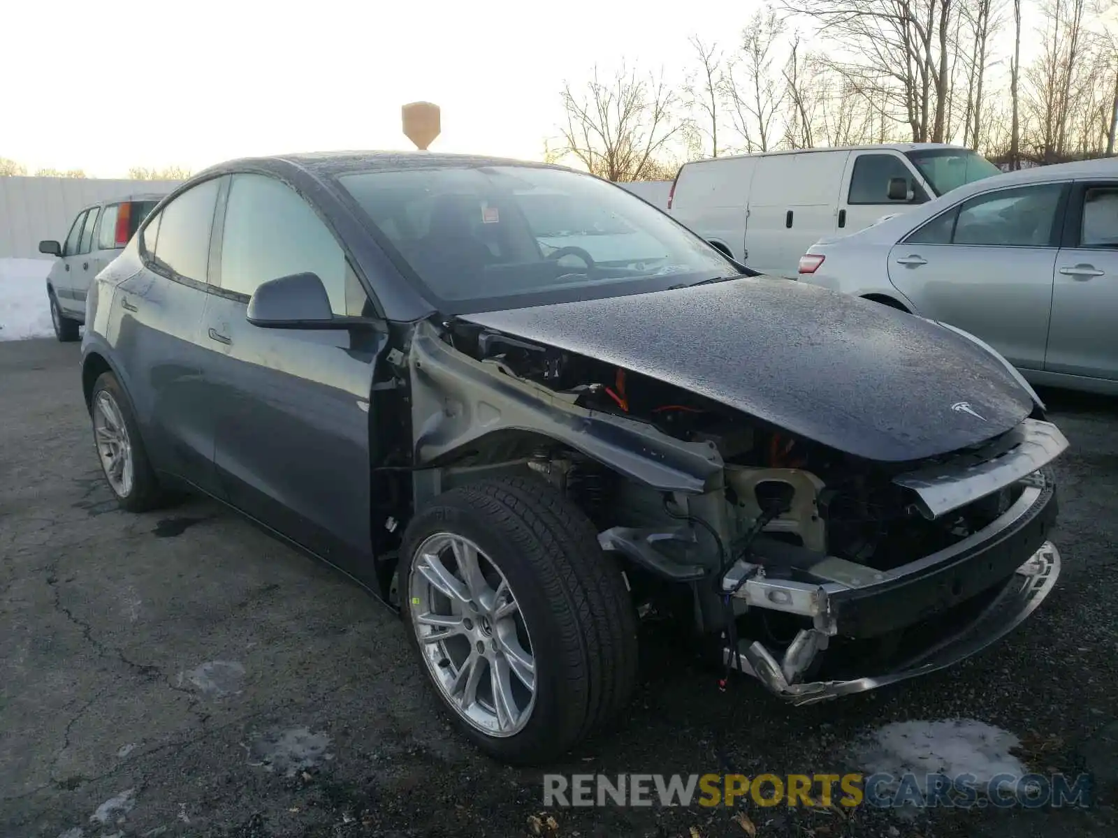 1 Photograph of a damaged car 5YJYGDEE6LF054211 TESLA MODEL Y 2020