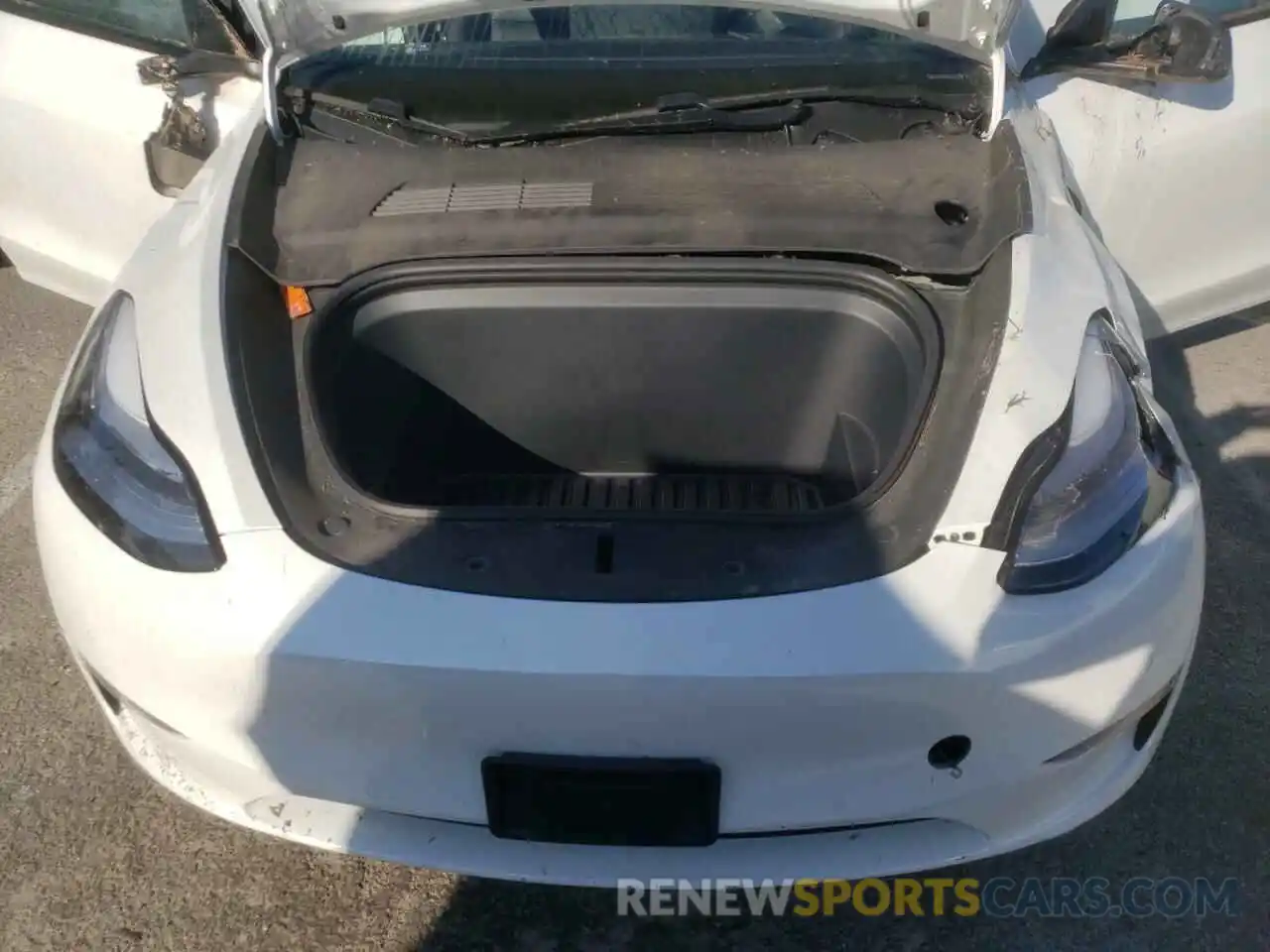 7 Photograph of a damaged car 5YJYGDEE6LF054547 TESLA MODEL Y 2020