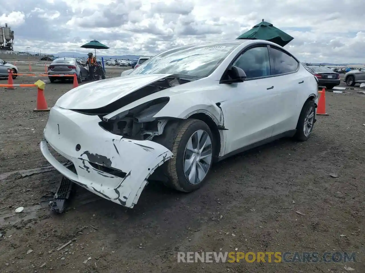 1 Photograph of a damaged car 5YJYGDEE6LF054676 TESLA MODEL Y 2020