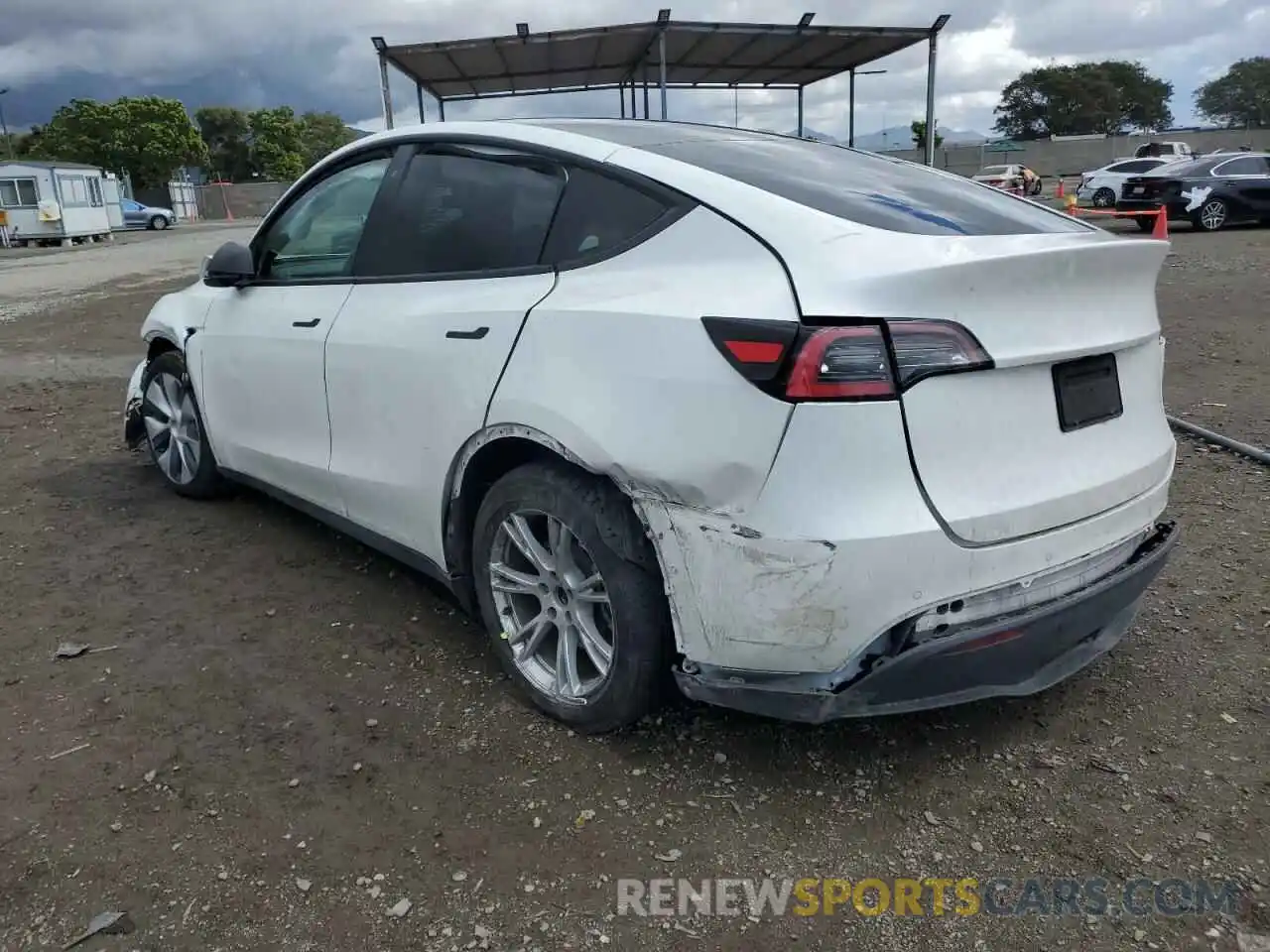 2 Photograph of a damaged car 5YJYGDEE6LF054676 TESLA MODEL Y 2020