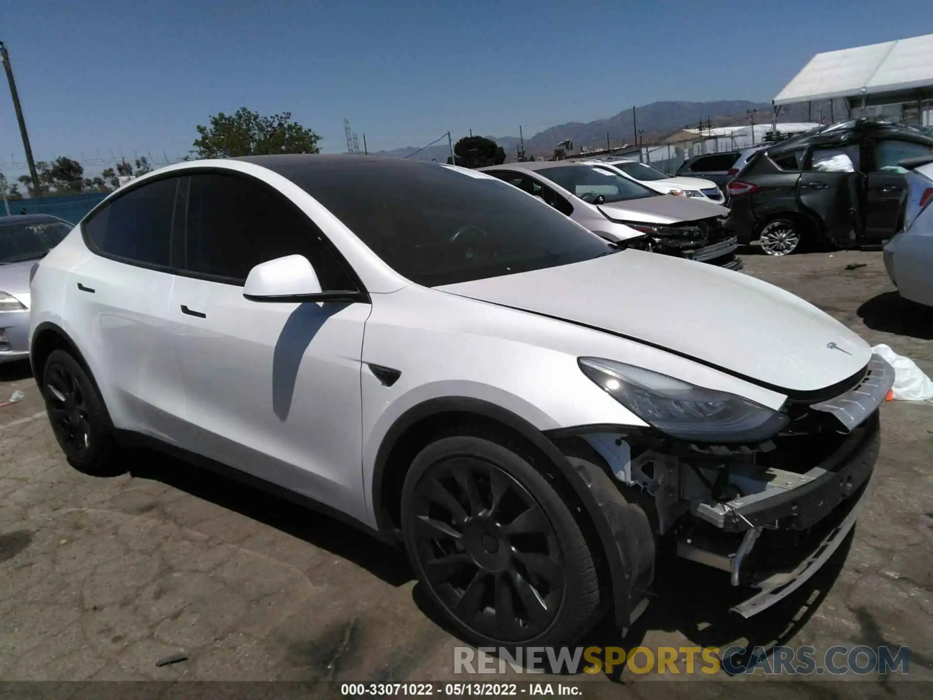 1 Photograph of a damaged car 5YJYGDEE6LF055052 TESLA MODEL Y 2020