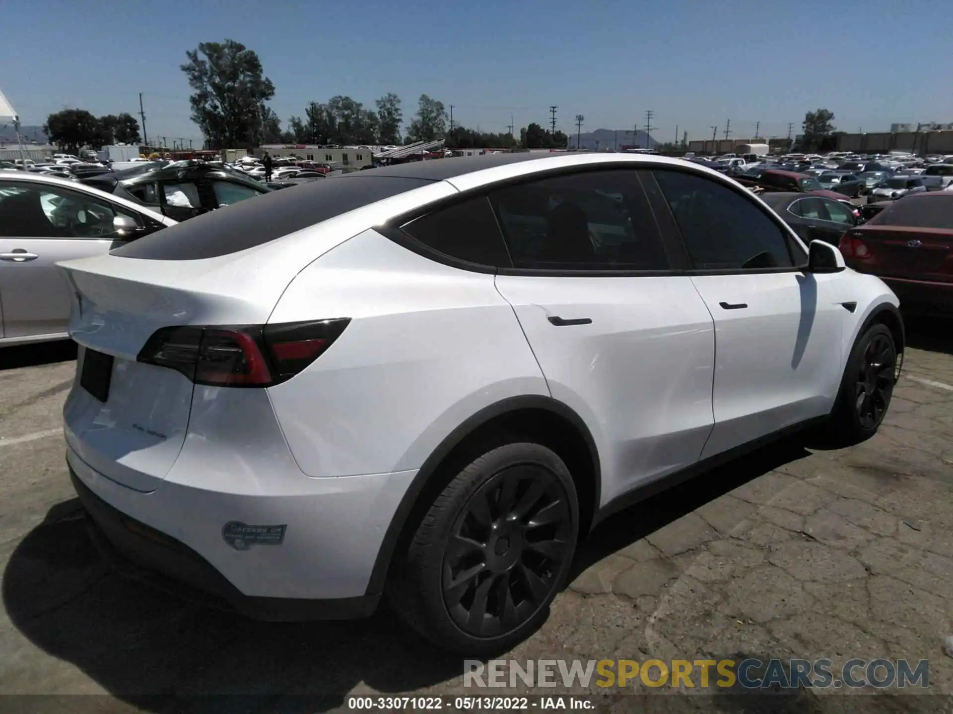 4 Фотография поврежденного автомобиля 5YJYGDEE6LF055052 TESLA MODEL Y 2020