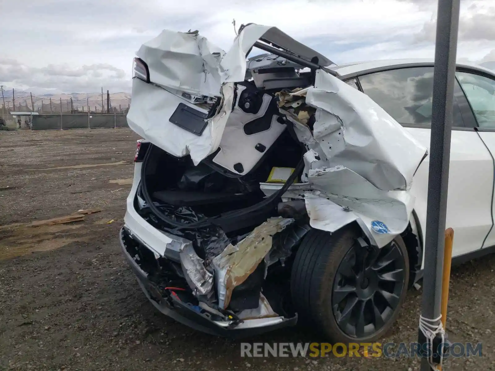 9 Photograph of a damaged car 5YJYGDEE6LF056749 TESLA MODEL Y 2020