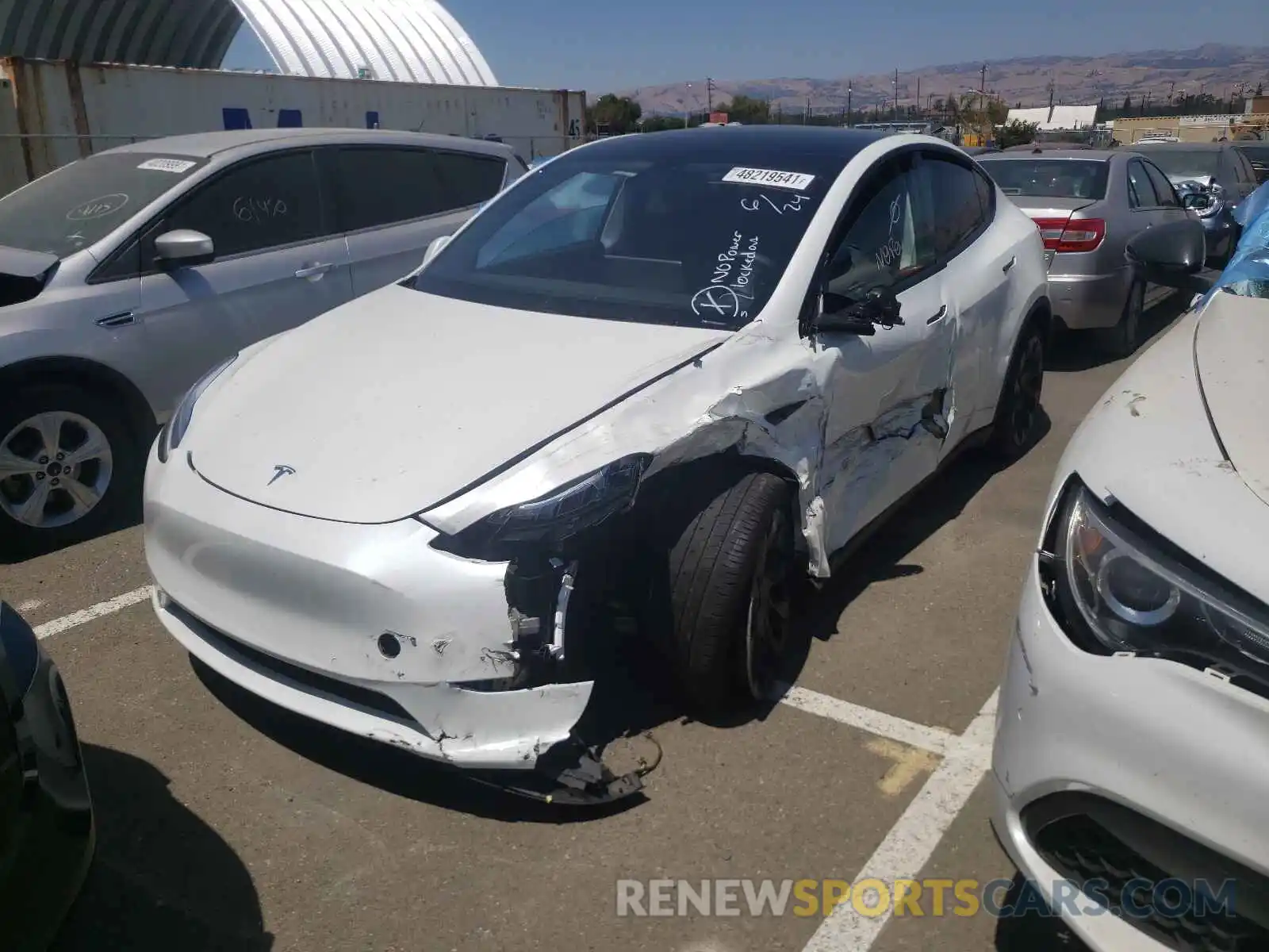 2 Photograph of a damaged car 5YJYGDEE6LF059280 TESLA MODEL Y 2020