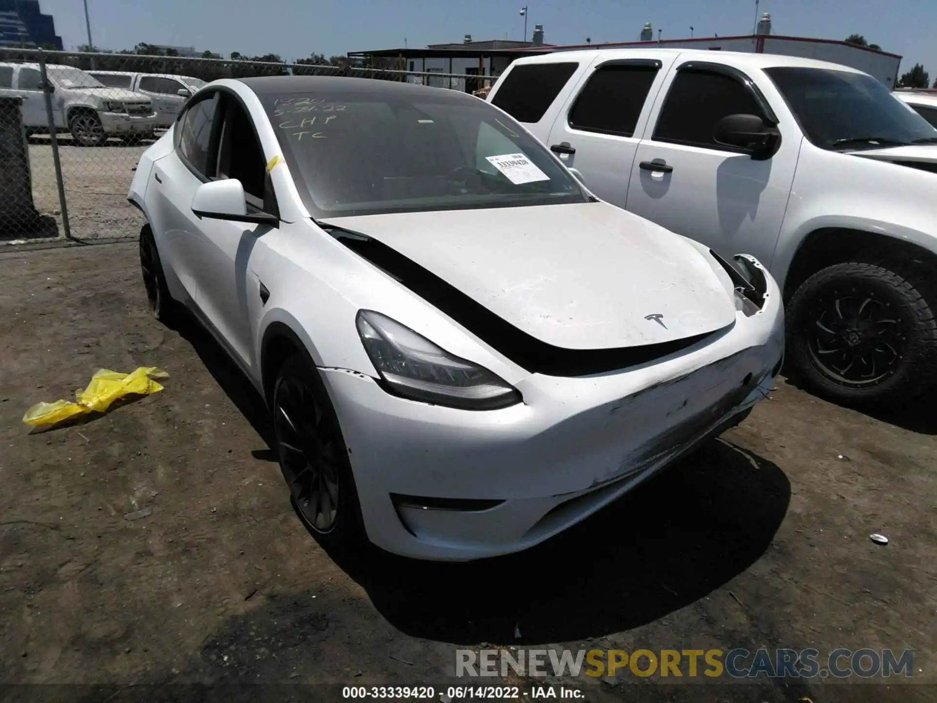 1 Photograph of a damaged car 5YJYGDEE6LF059621 TESLA MODEL Y 2020