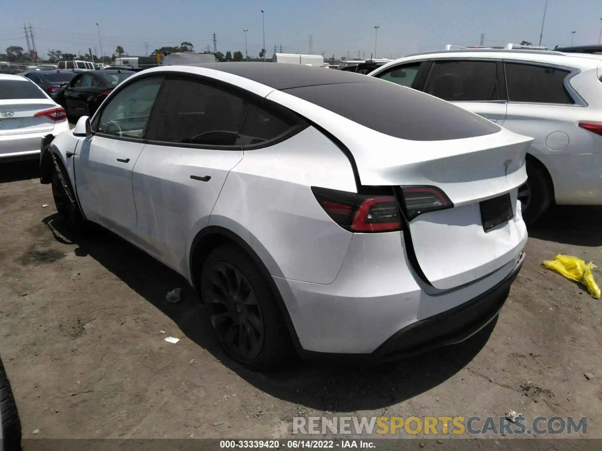 3 Photograph of a damaged car 5YJYGDEE6LF059621 TESLA MODEL Y 2020