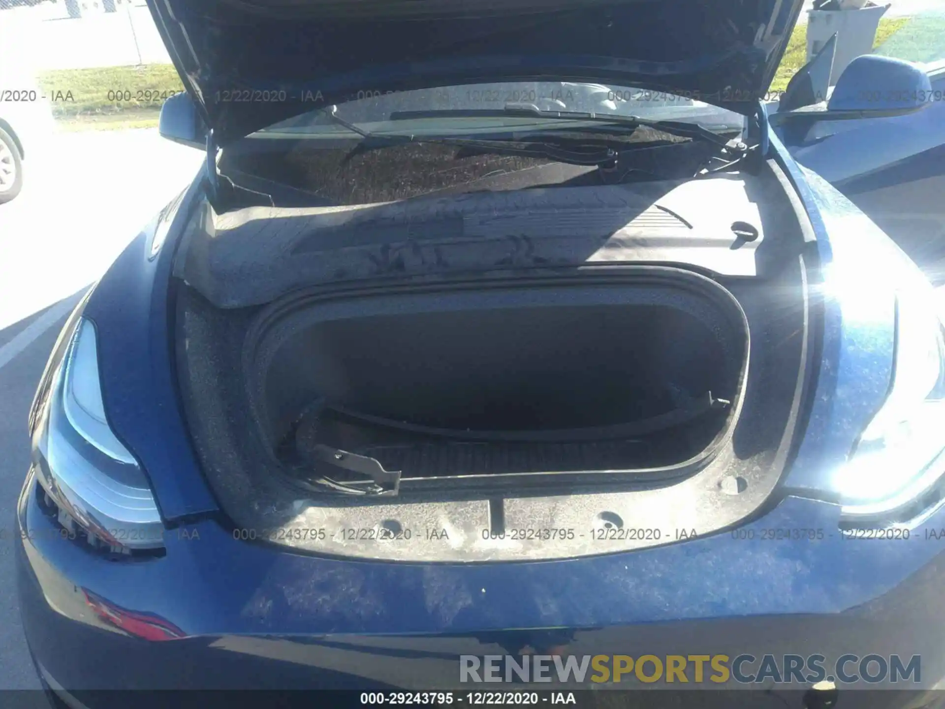 10 Photograph of a damaged car 5YJYGDEE7LF006510 TESLA MODEL Y 2020