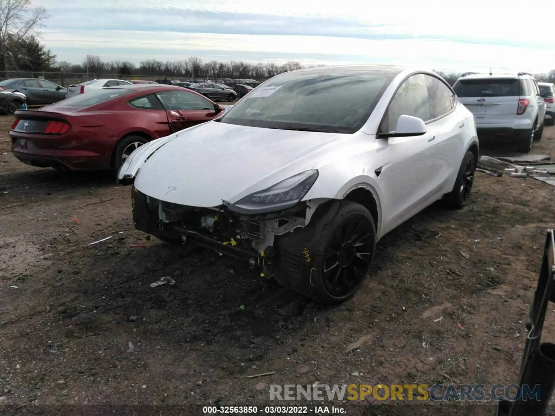 2 Фотография поврежденного автомобиля 5YJYGDEE7LF008645 TESLA MODEL Y 2020