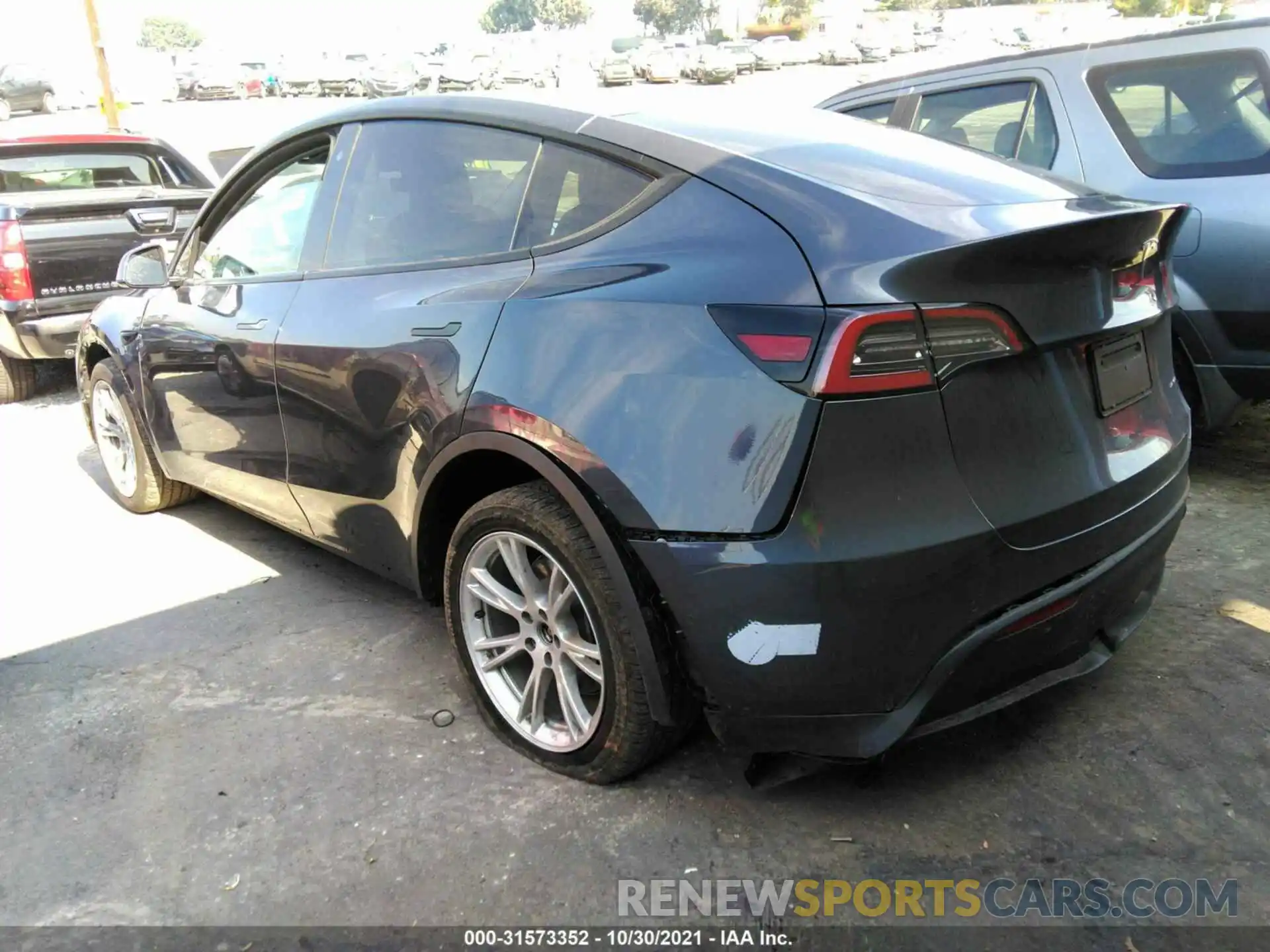 3 Photograph of a damaged car 5YJYGDEE7LF010248 TESLA MODEL Y 2020