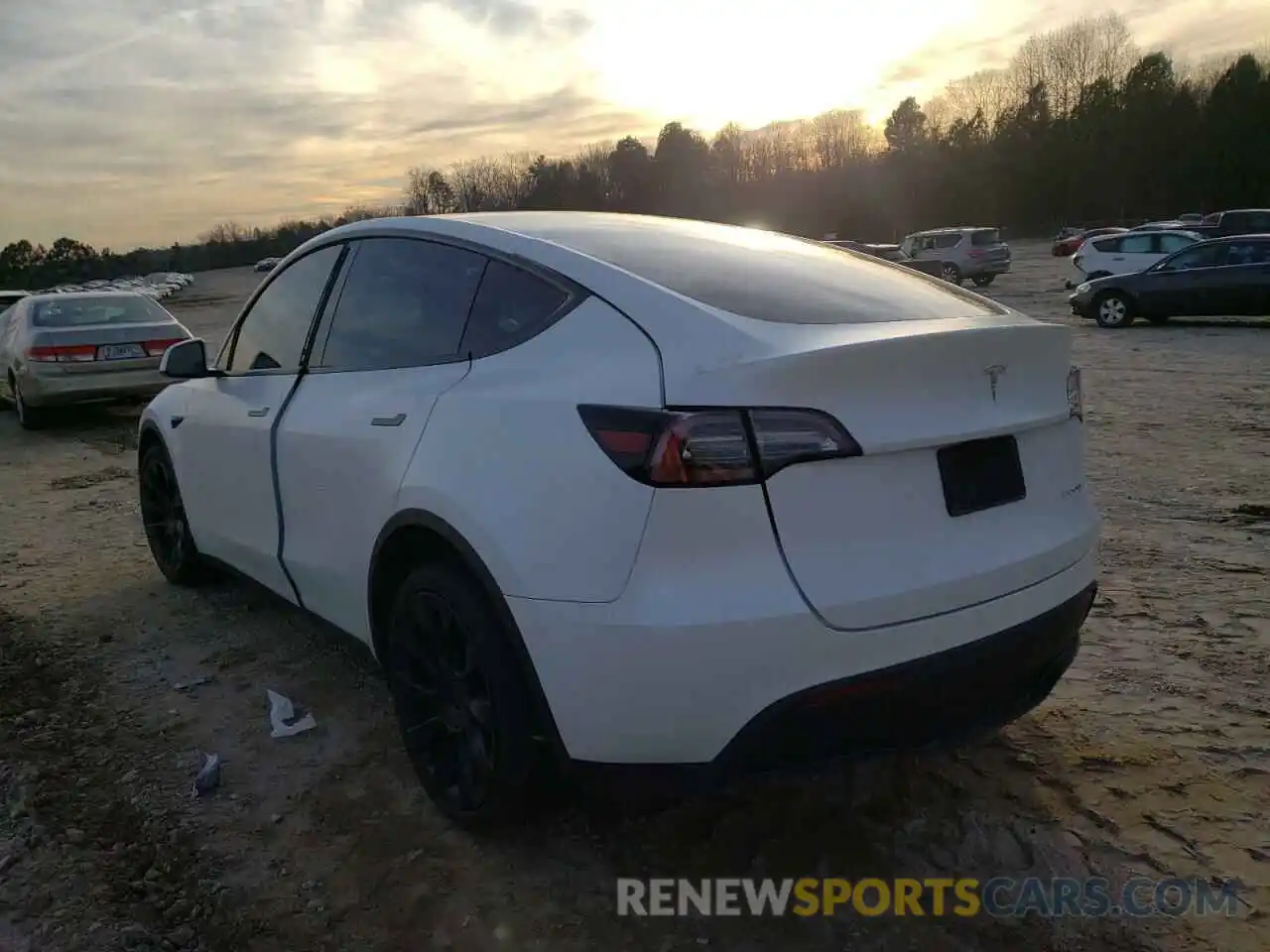 3 Photograph of a damaged car 5YJYGDEE7LF014588 TESLA MODEL Y 2020