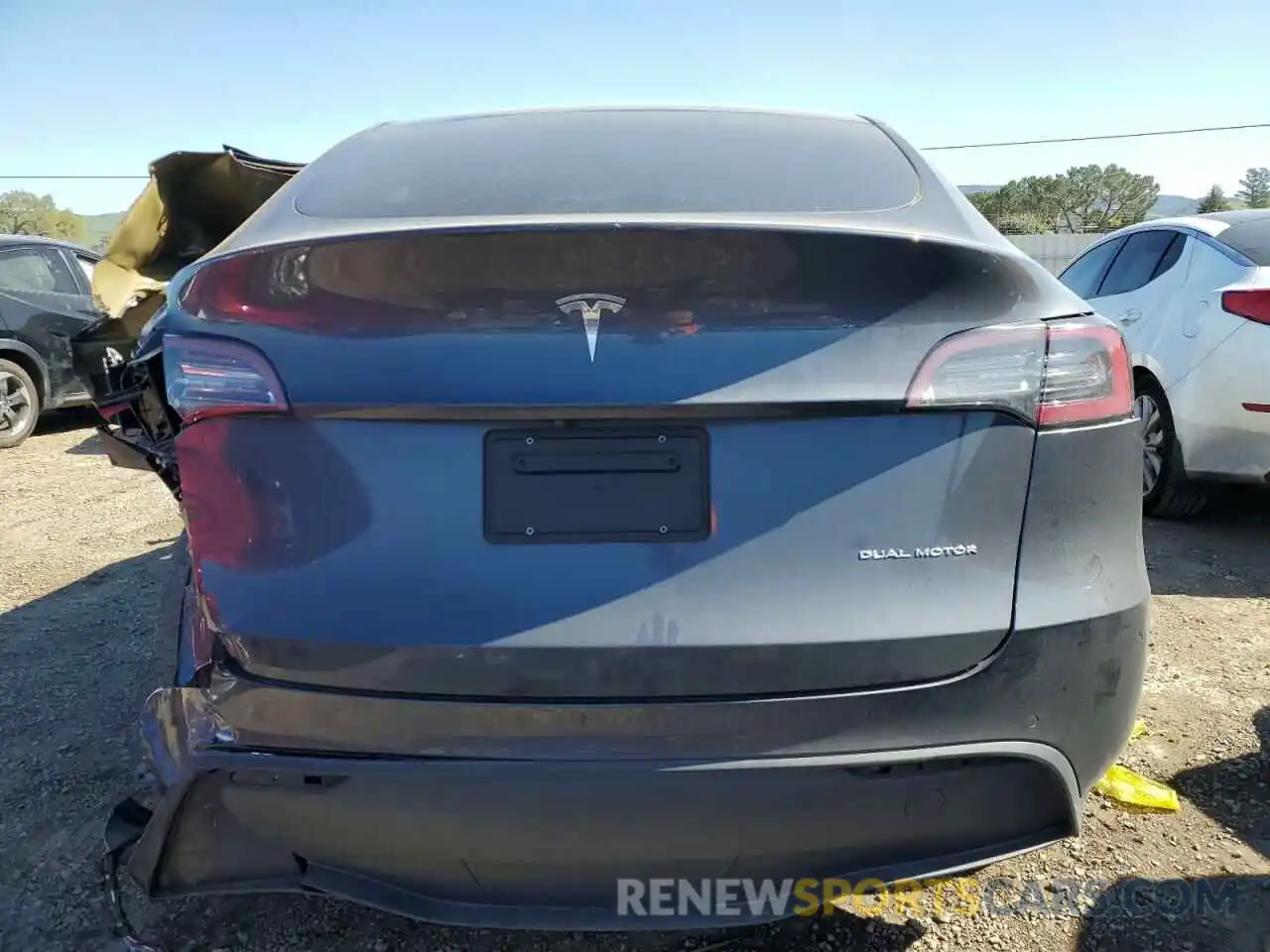 6 Photograph of a damaged car 5YJYGDEE7LF025493 TESLA MODEL Y 2020