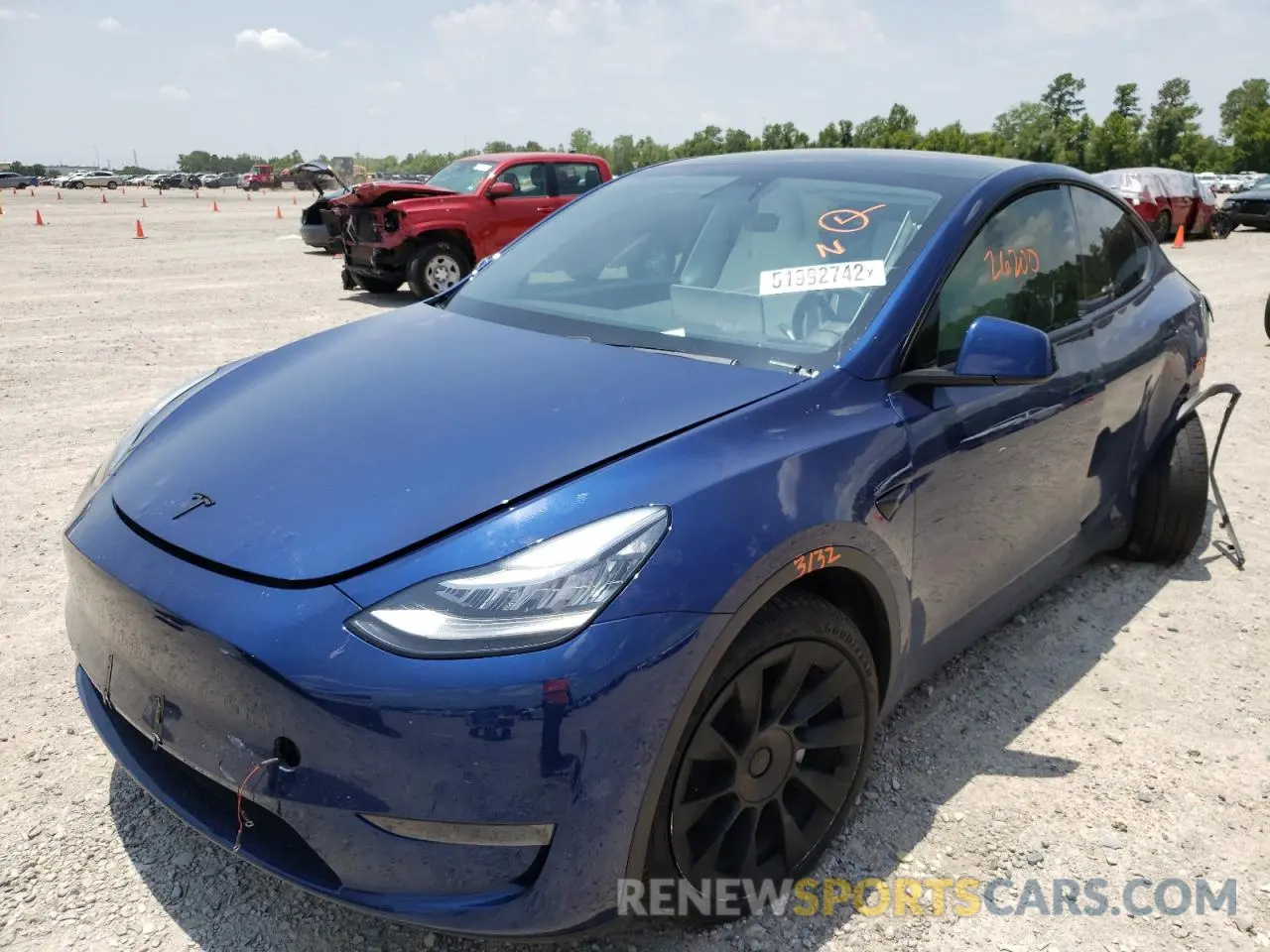 2 Фотография поврежденного автомобиля 5YJYGDEE7LF025803 TESLA MODEL Y 2020