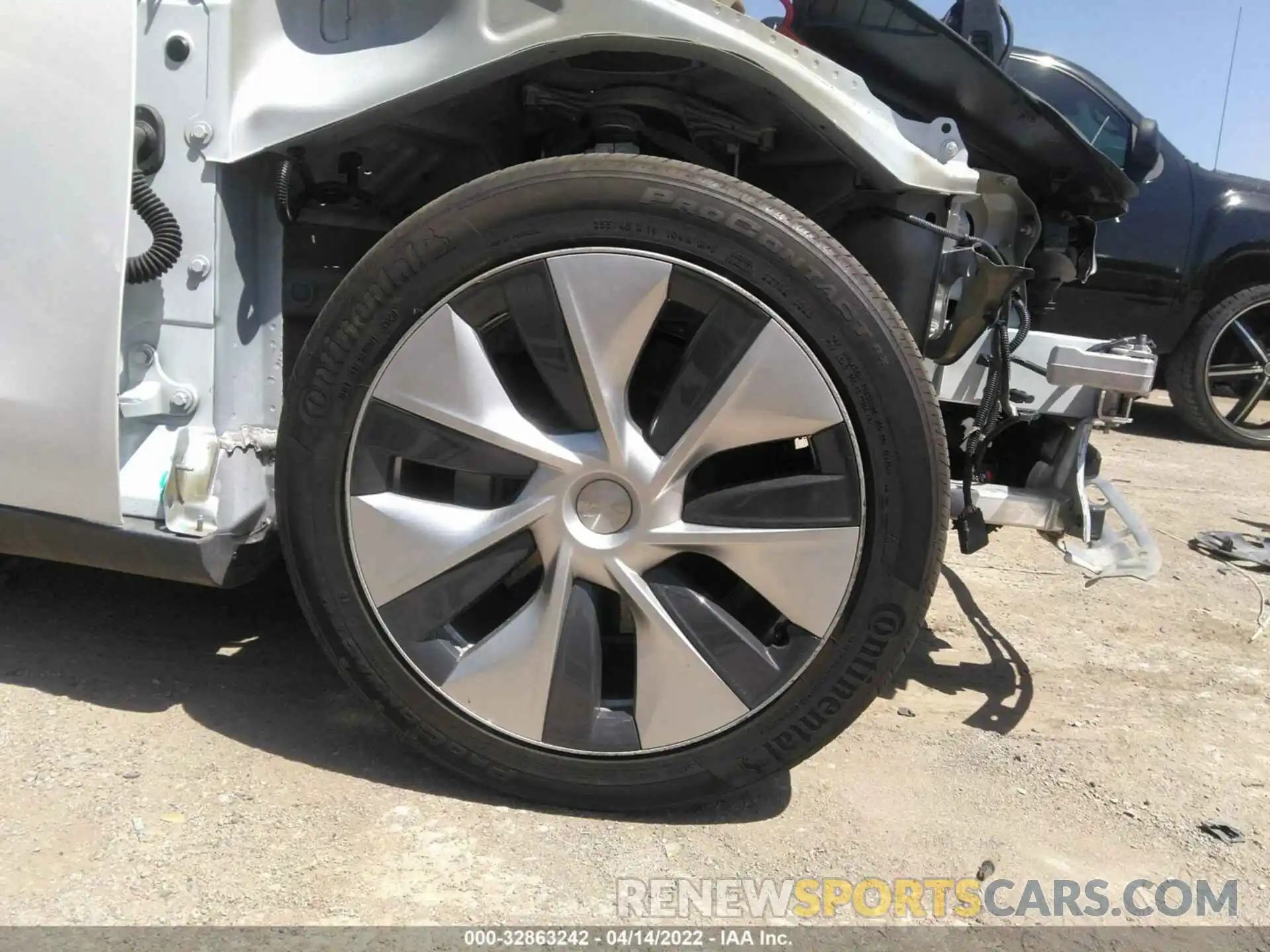 15 Photograph of a damaged car 5YJYGDEE7LF026367 TESLA MODEL Y 2020