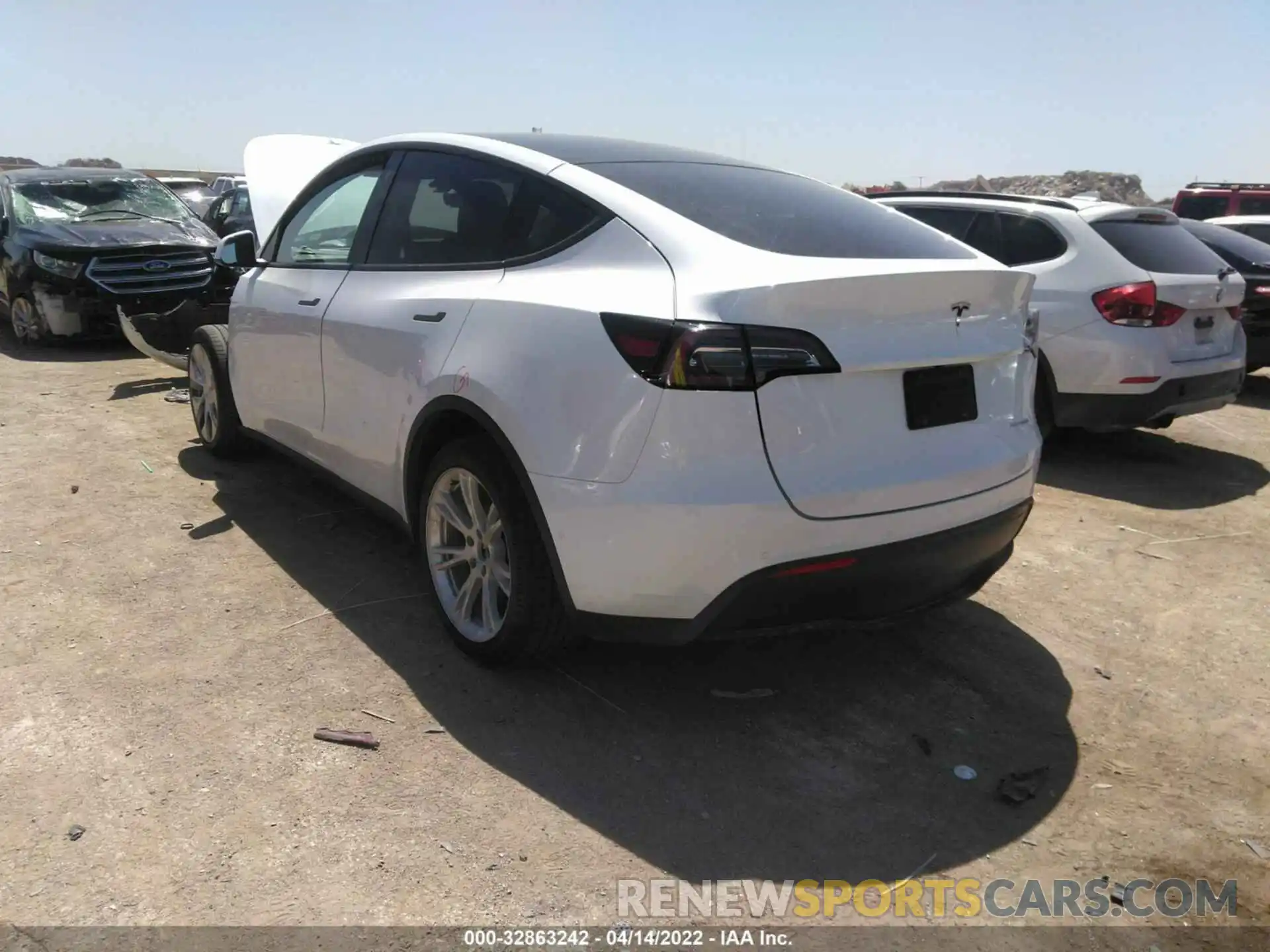 3 Photograph of a damaged car 5YJYGDEE7LF026367 TESLA MODEL Y 2020