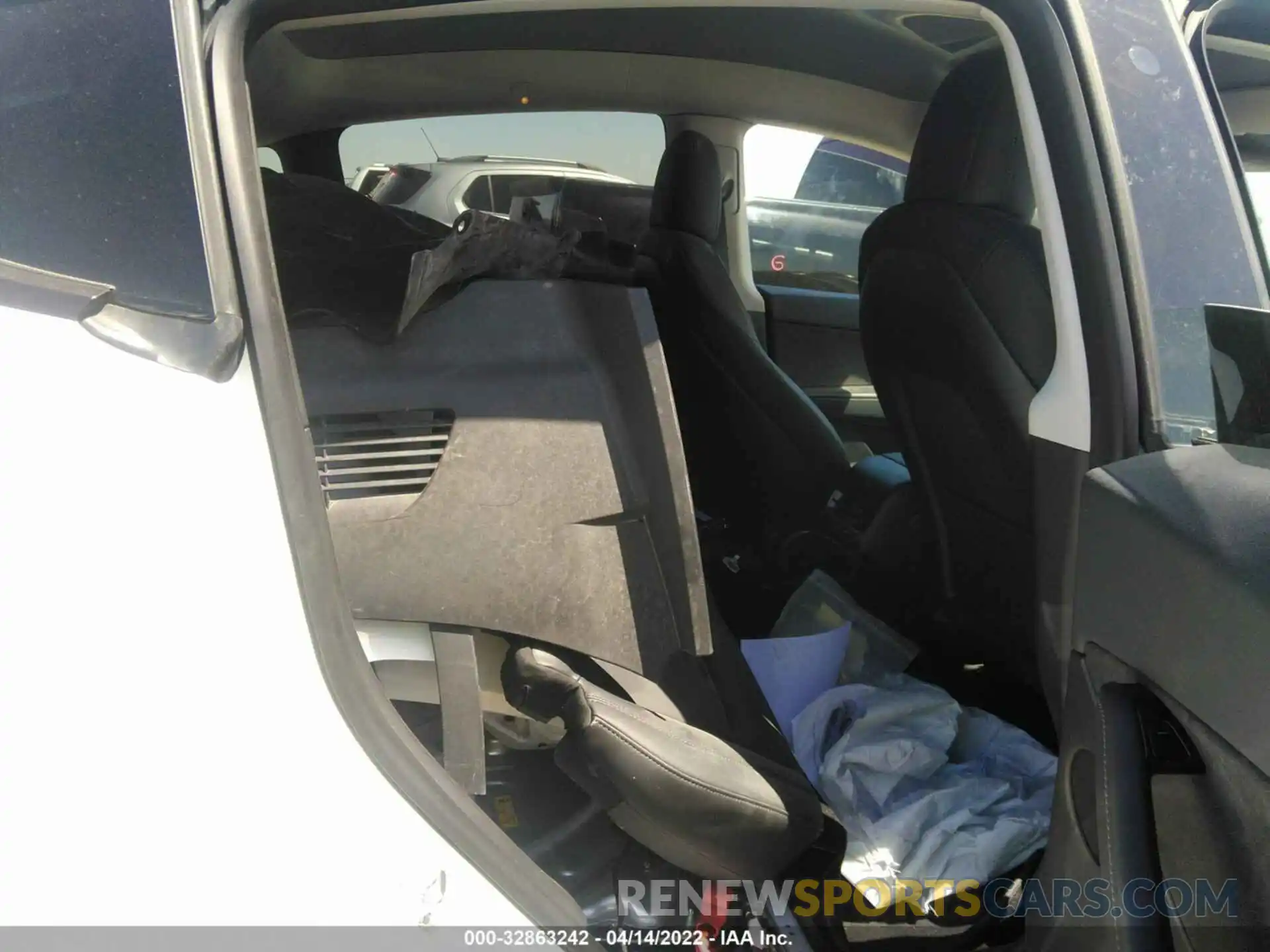 8 Photograph of a damaged car 5YJYGDEE7LF026367 TESLA MODEL Y 2020