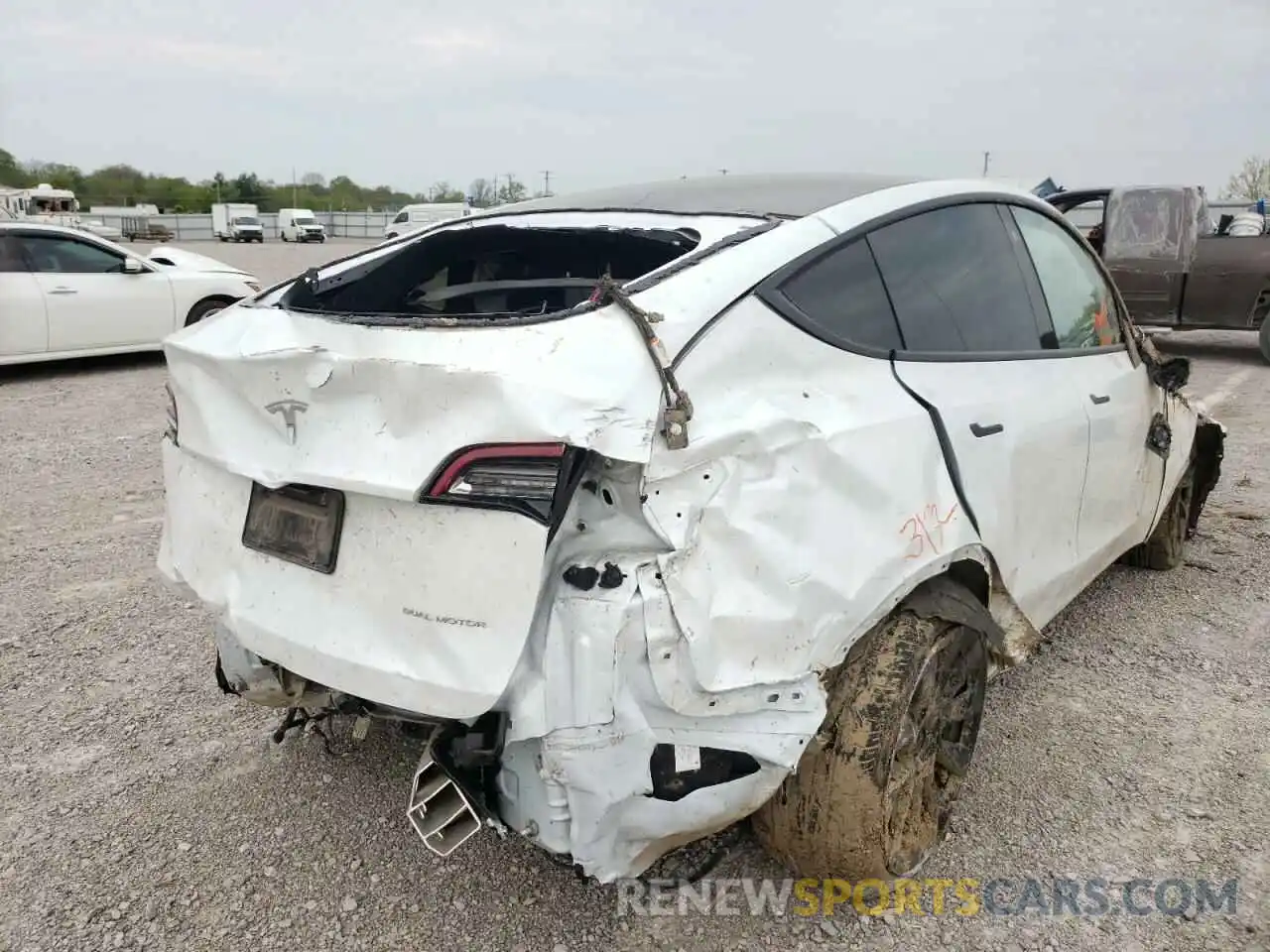 4 Photograph of a damaged car 5YJYGDEE7LF029396 TESLA MODEL Y 2020