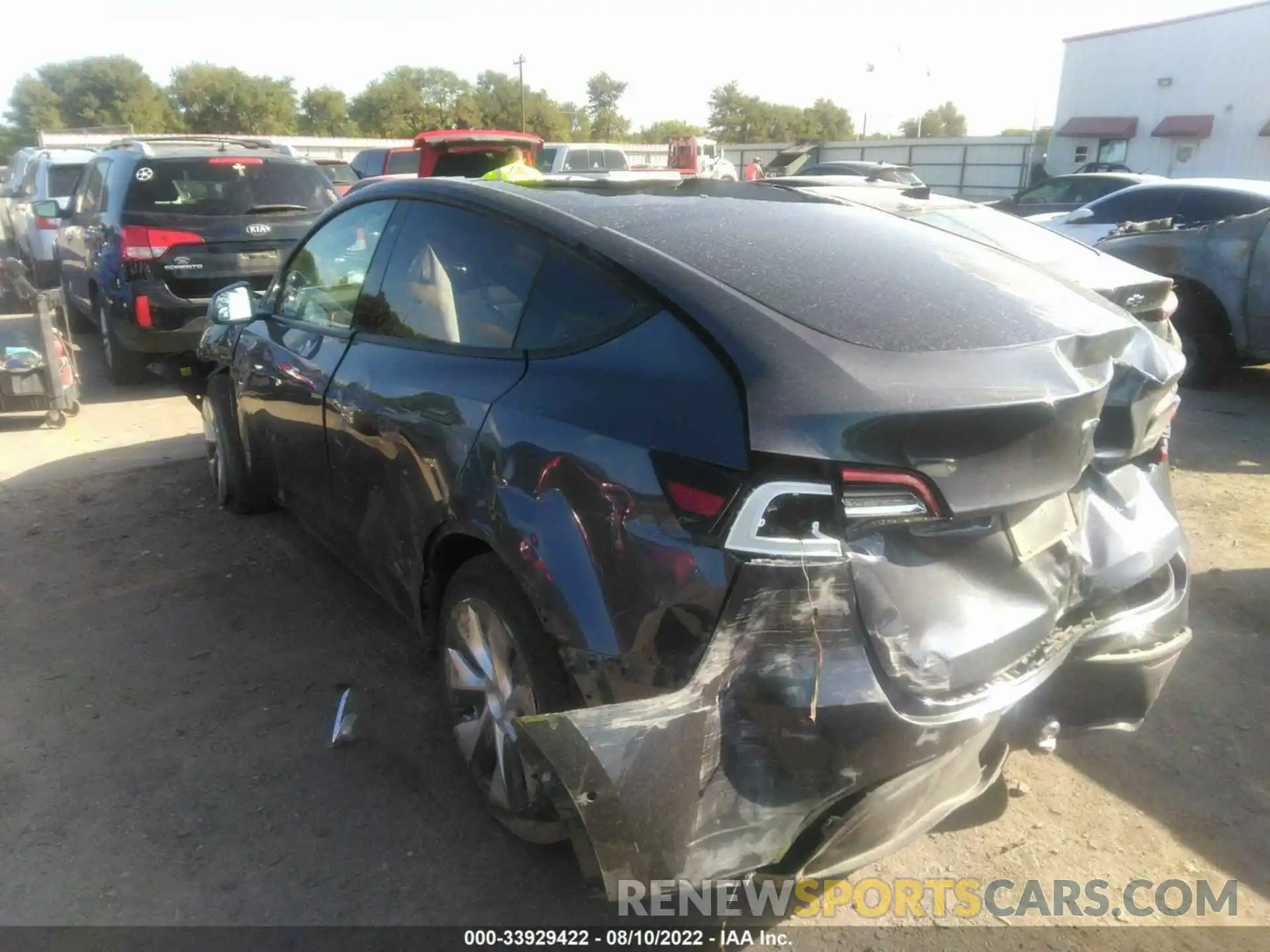 6 Photograph of a damaged car 5YJYGDEE7LF033884 TESLA MODEL Y 2020