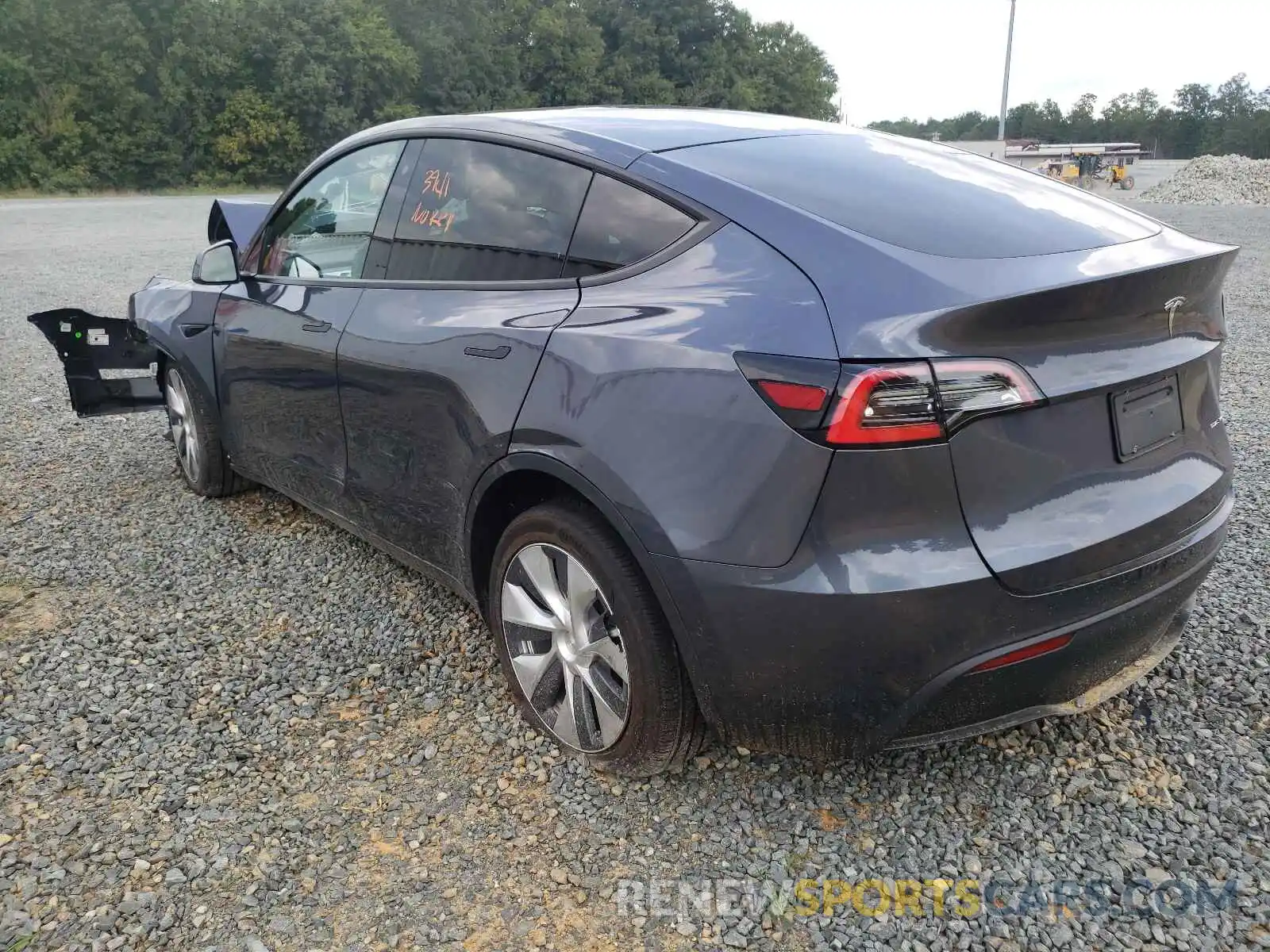 3 Photograph of a damaged car 5YJYGDEE7LF036638 TESLA MODEL Y 2020