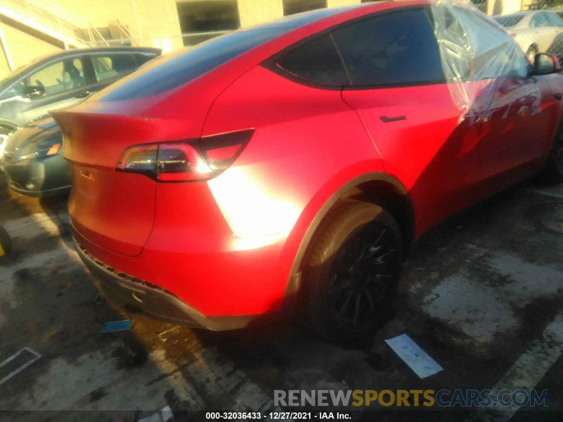 4 Фотография поврежденного автомобиля 5YJYGDEE7LF040205 TESLA MODEL Y 2020