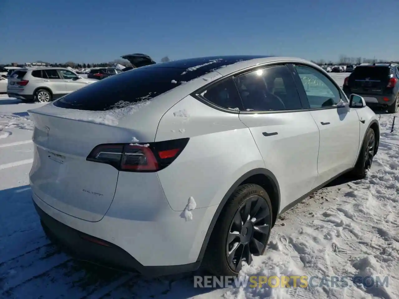 4 Фотография поврежденного автомобиля 5YJYGDEE7LF040463 TESLA MODEL Y 2020