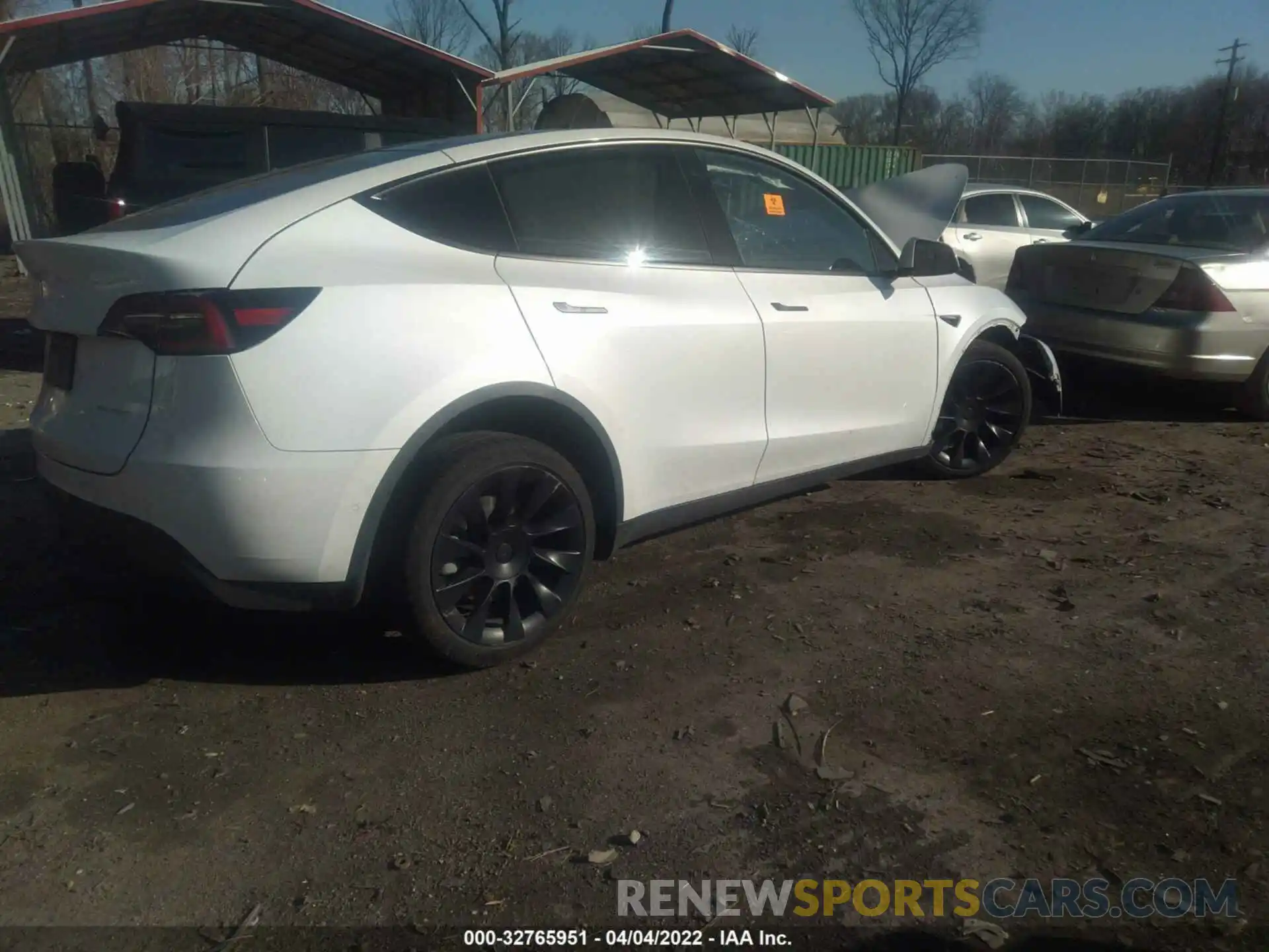 4 Фотография поврежденного автомобиля 5YJYGDEE7LF041886 TESLA MODEL Y 2020