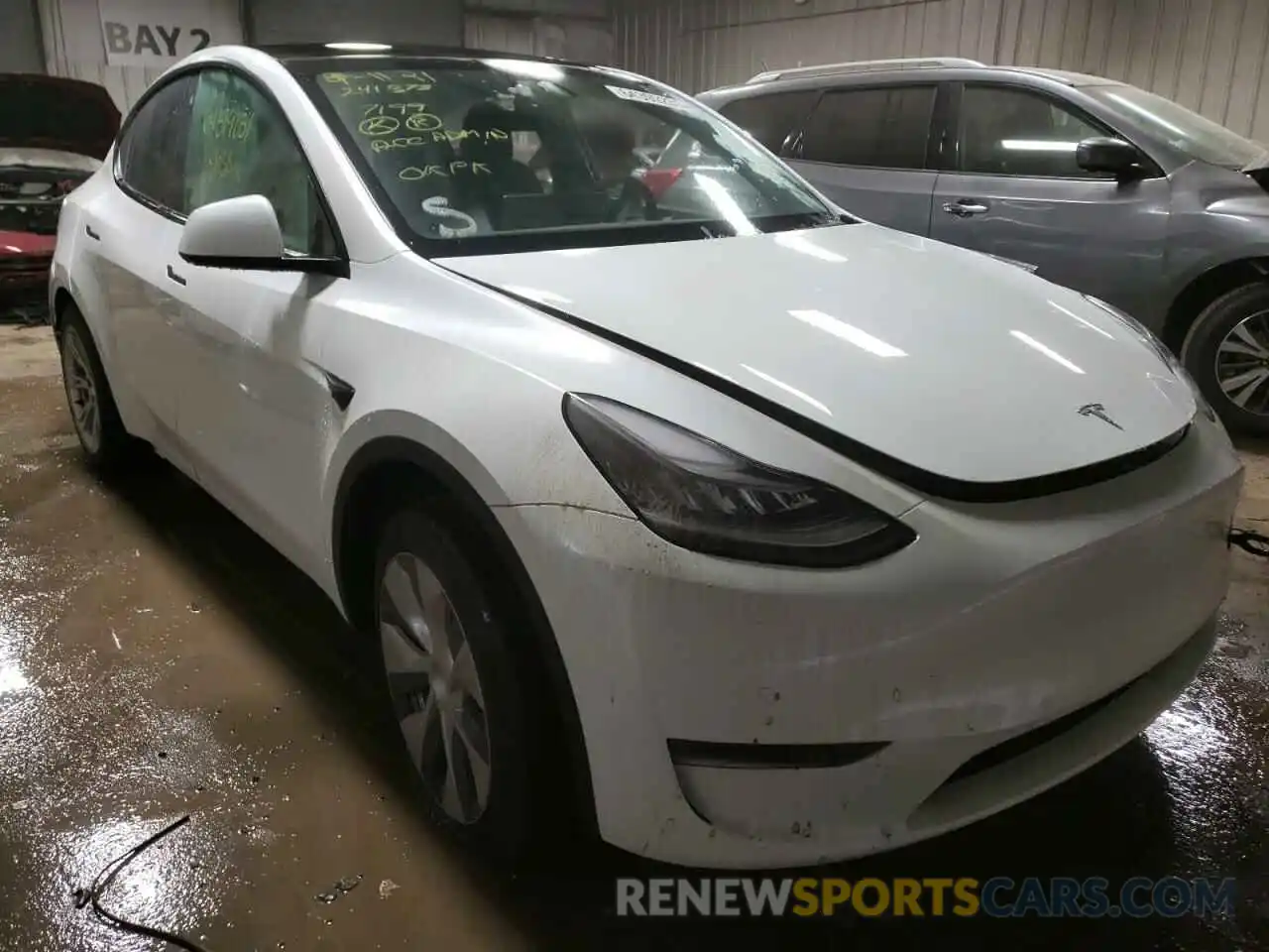 1 Photograph of a damaged car 5YJYGDEE7LF047199 TESLA MODEL Y 2020