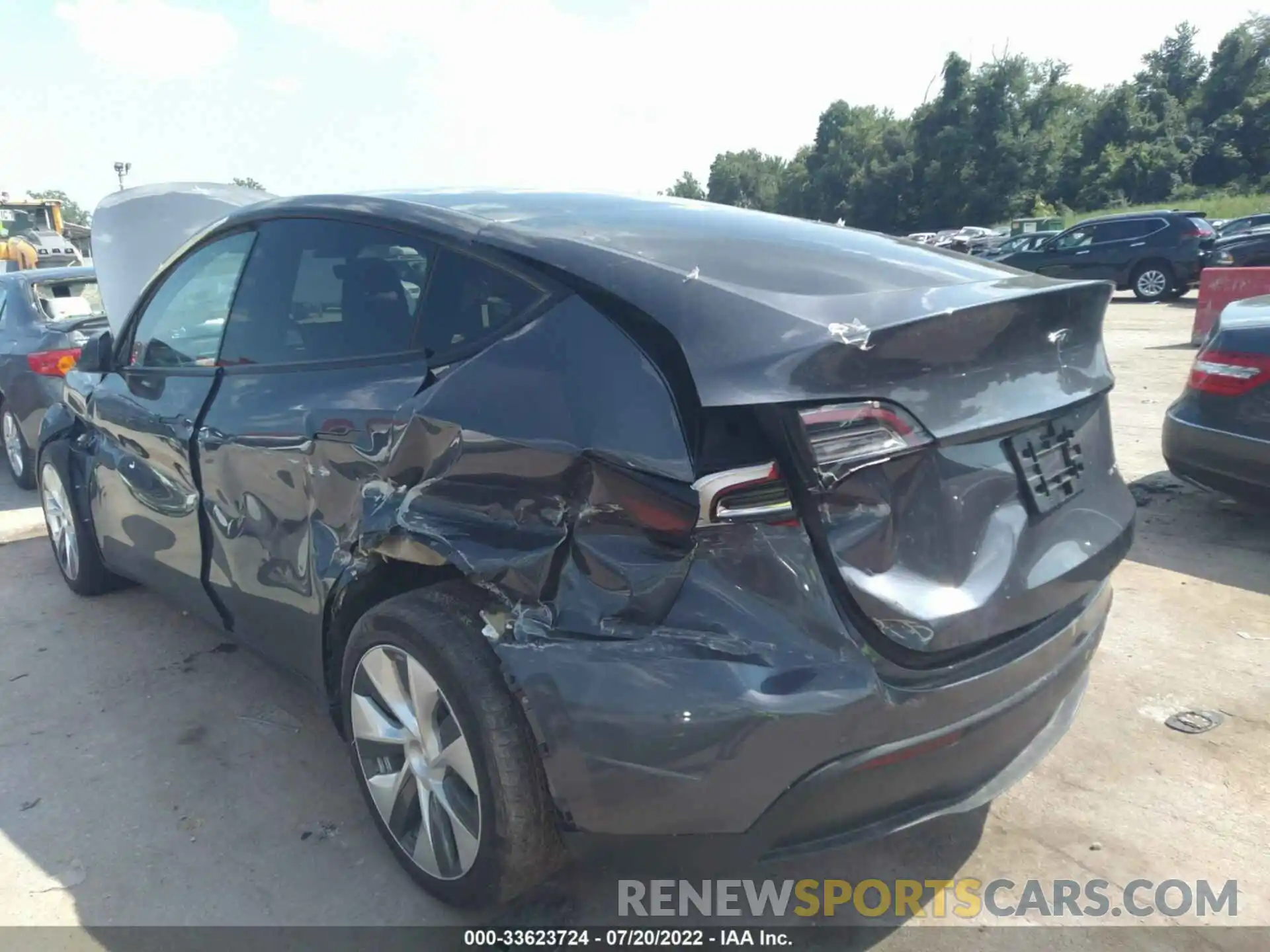 6 Photograph of a damaged car 5YJYGDEE7LF048014 TESLA MODEL Y 2020