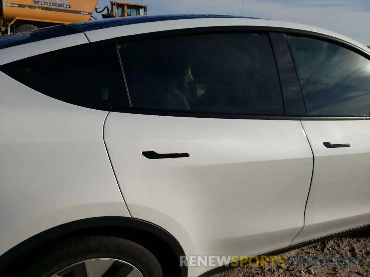 6 Photograph of a damaged car 5YJYGDEE7LF049857 TESLA MODEL Y 2020