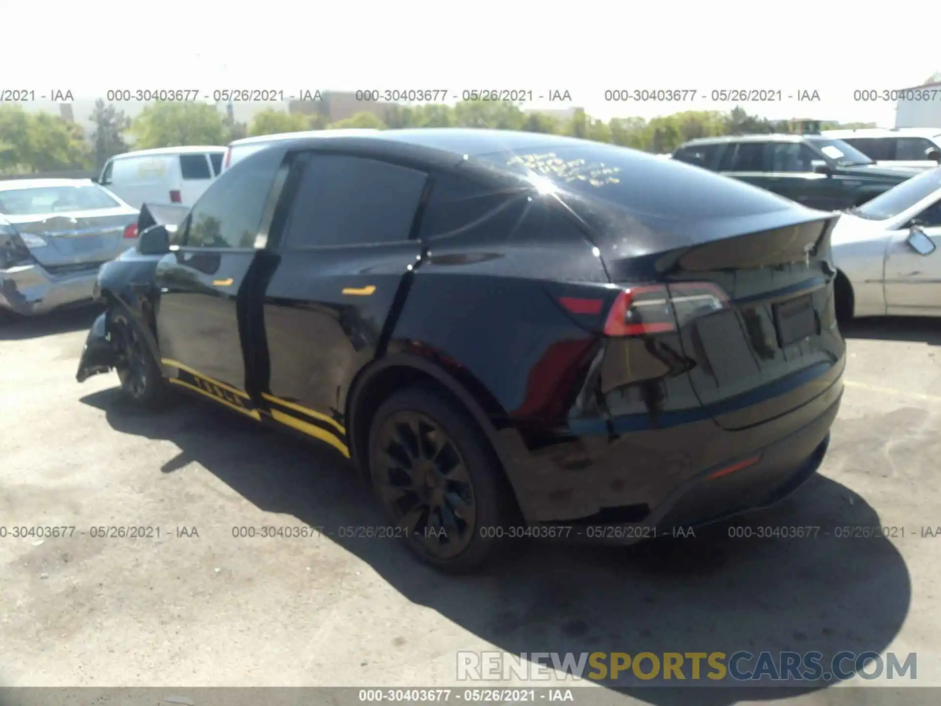 3 Photograph of a damaged car 5YJYGDEE7LF052757 TESLA MODEL Y 2020