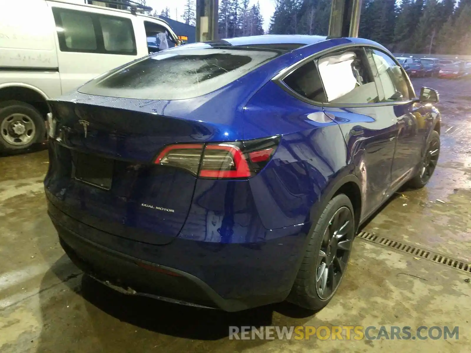 4 Photograph of a damaged car 5YJYGDEE7LF054847 TESLA MODEL Y 2020