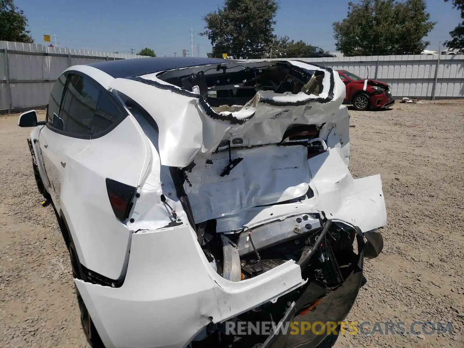 10 Photograph of a damaged car 5YJYGDEE8LF008606 TESLA MODEL Y 2020