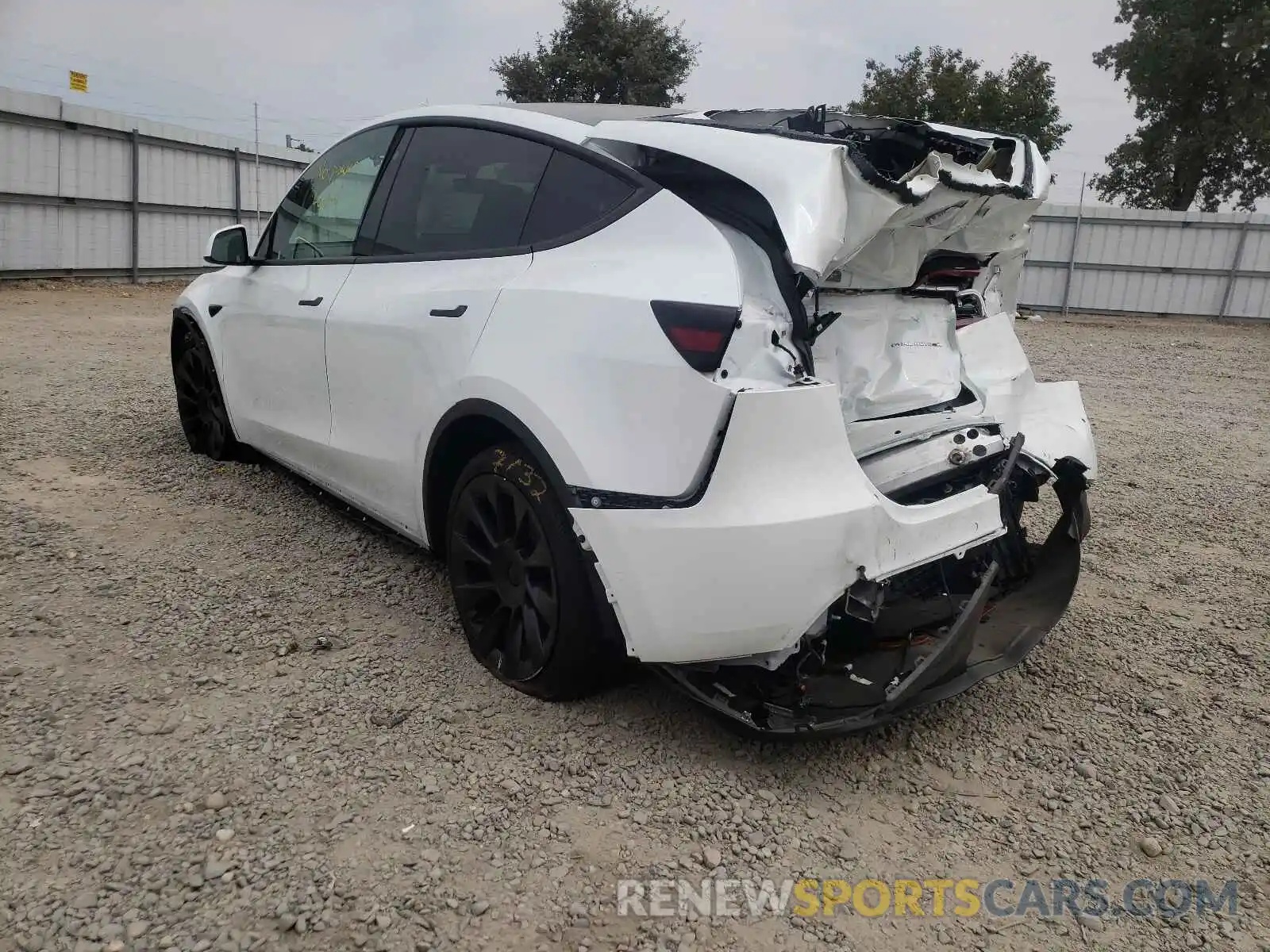 3 Photograph of a damaged car 5YJYGDEE8LF008606 TESLA MODEL Y 2020