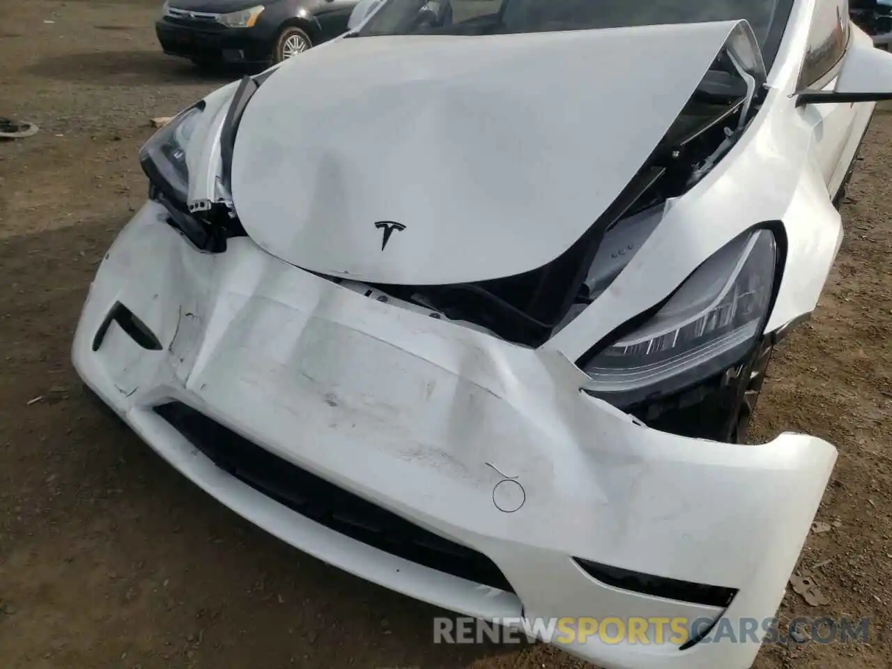 9 Photograph of a damaged car 5YJYGDEE8LF011098 TESLA MODEL Y 2020