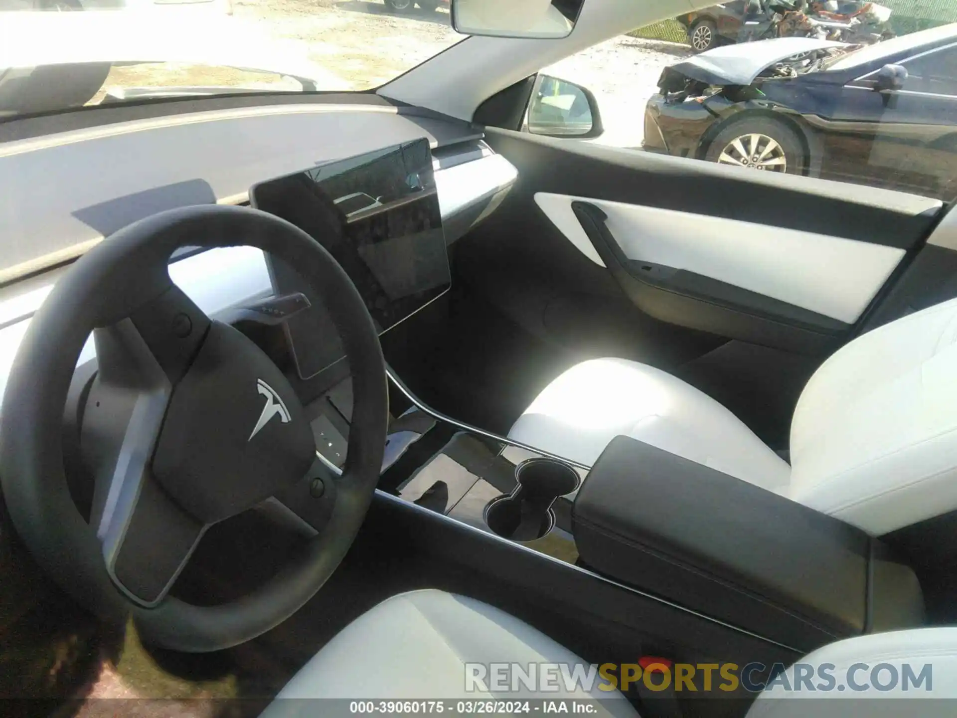 15 Photograph of a damaged car 5YJYGDEE8LF020321 TESLA MODEL Y 2020