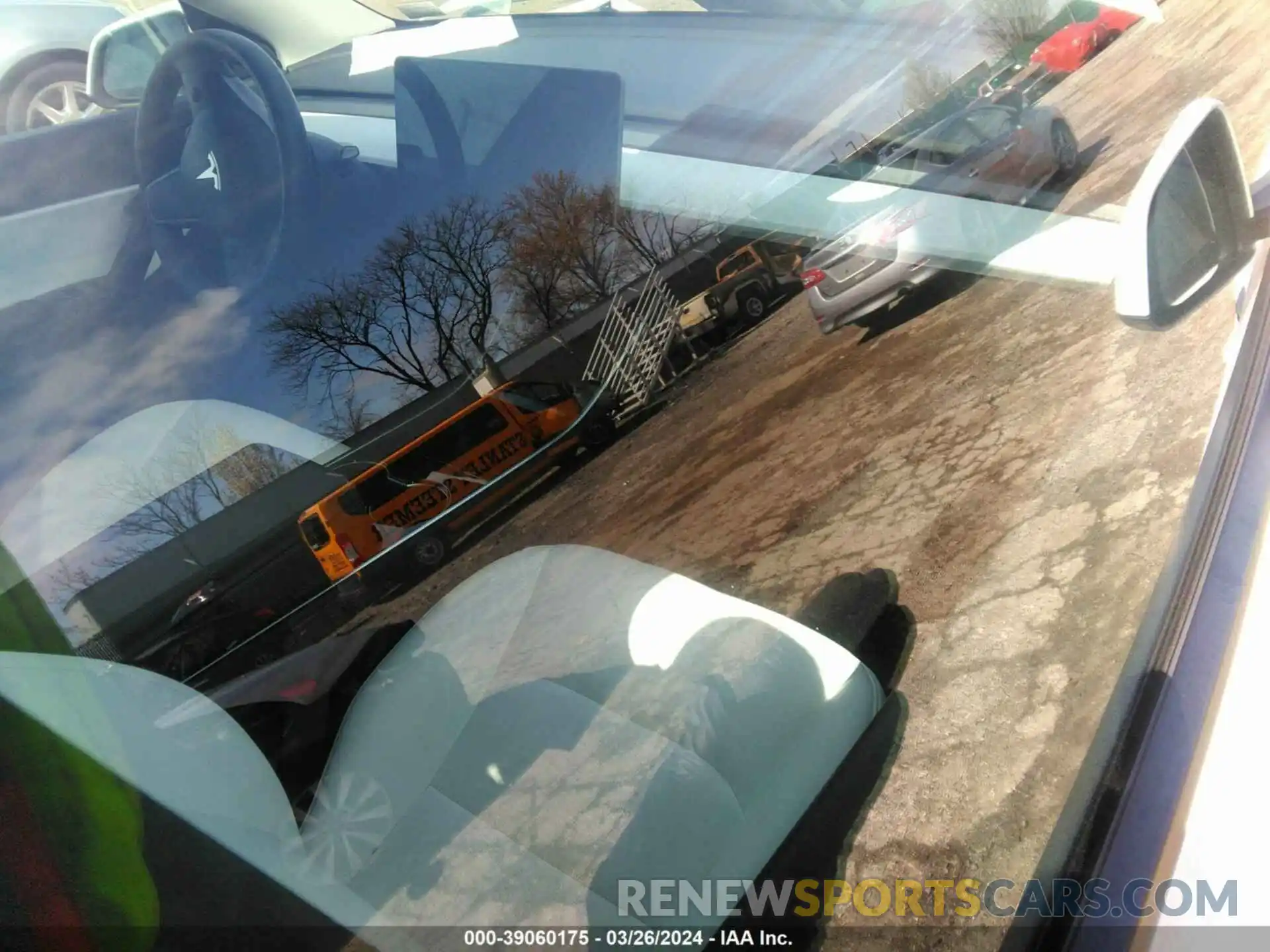 5 Photograph of a damaged car 5YJYGDEE8LF020321 TESLA MODEL Y 2020