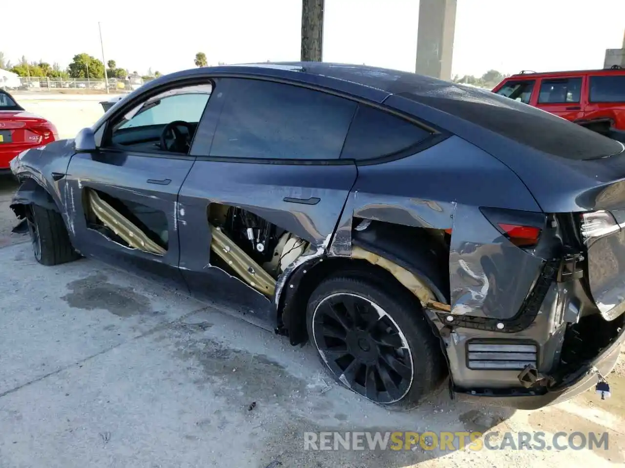 9 Photograph of a damaged car 5YJYGDEE8LF029309 TESLA MODEL Y 2020