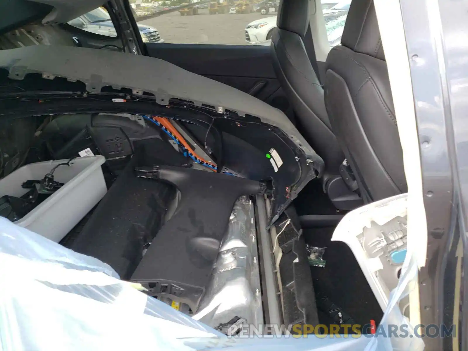 6 Photograph of a damaged car 5YJYGDEE8LF030055 TESLA MODEL Y 2020