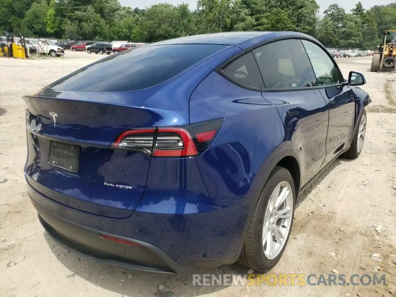 4 Photograph of a damaged car 5YJYGDEE8LF031139 TESLA MODEL Y 2020