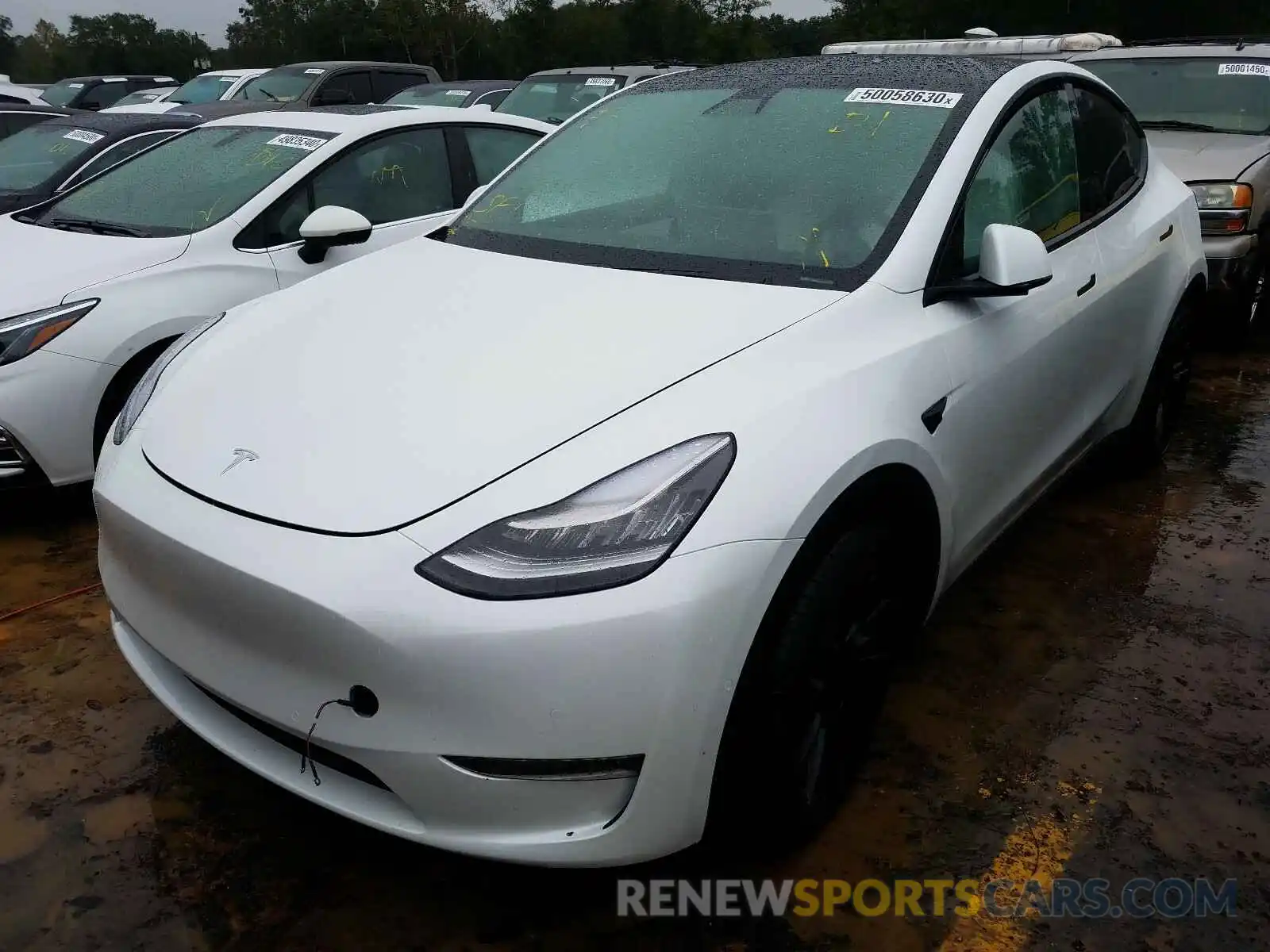 2 Photograph of a damaged car 5YJYGDEE8LF034770 TESLA MODEL Y 2020