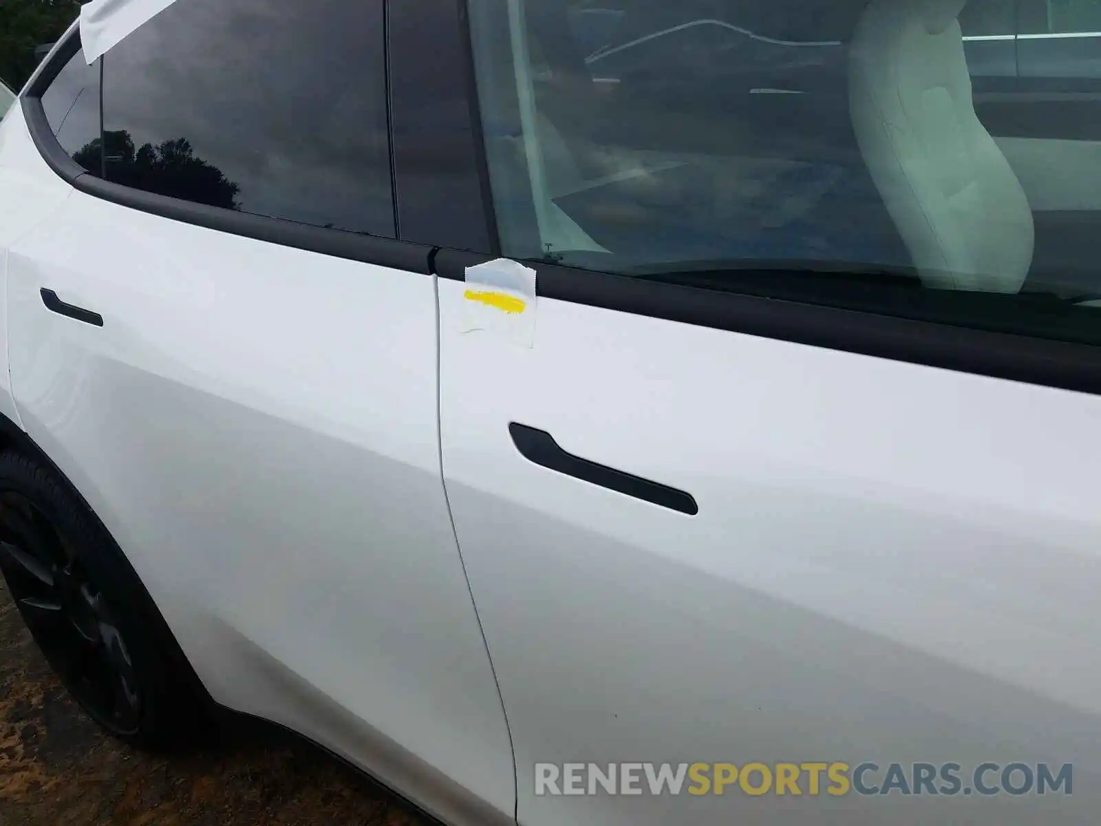 9 Photograph of a damaged car 5YJYGDEE8LF034770 TESLA MODEL Y 2020