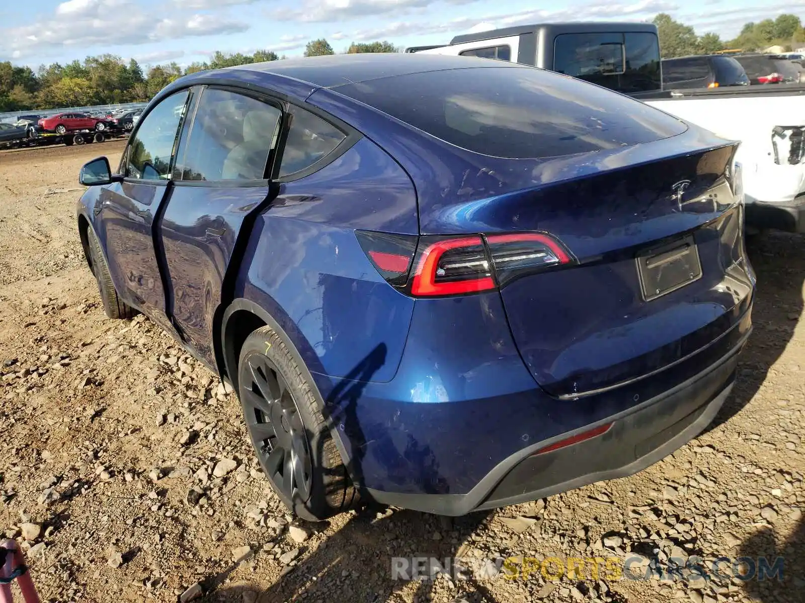 3 Фотография поврежденного автомобиля 5YJYGDEE8LF037619 TESLA MODEL Y 2020