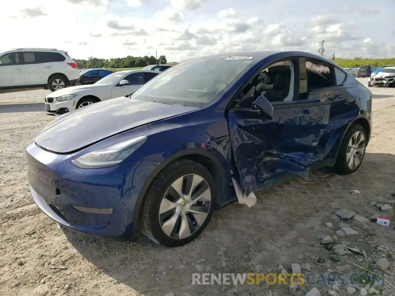 2 Photograph of a damaged car 5YJYGDEE8LF043260 TESLA MODEL Y 2020